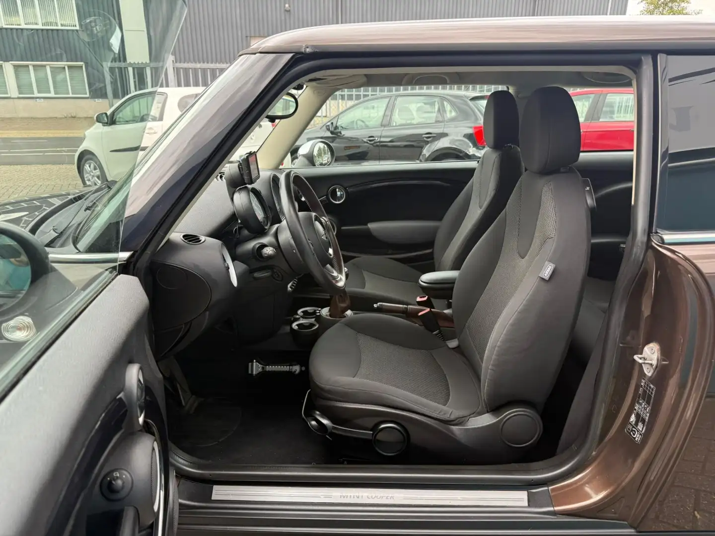 MINI Cooper Mini 1.6 Clima Cruise Navigatie 17"Lm velgen Facel Brun - 2