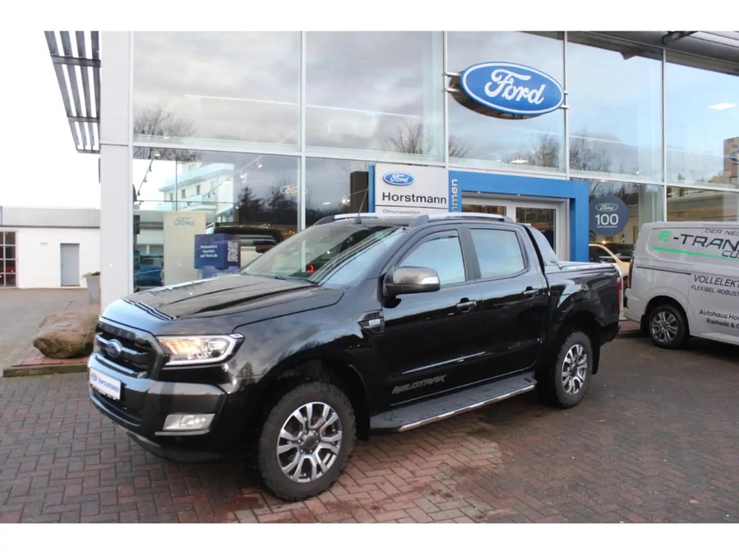 Ford Ranger WILDTRAK DOKA AUTOMATIK, ACC, NAVI, AHK, ROLLO, ME Schwarz - 1