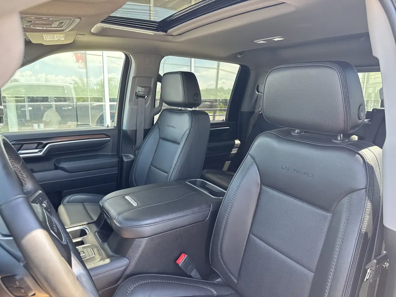 GMC Sierra 3500HD снимка GMC Sierra 3500HD