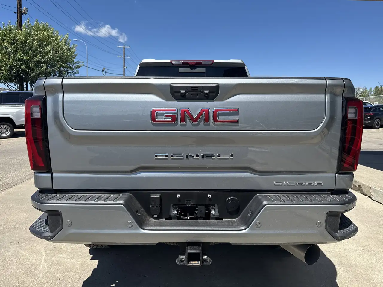 GMC Sierra 3500HD снимка GMC Sierra 3500HD