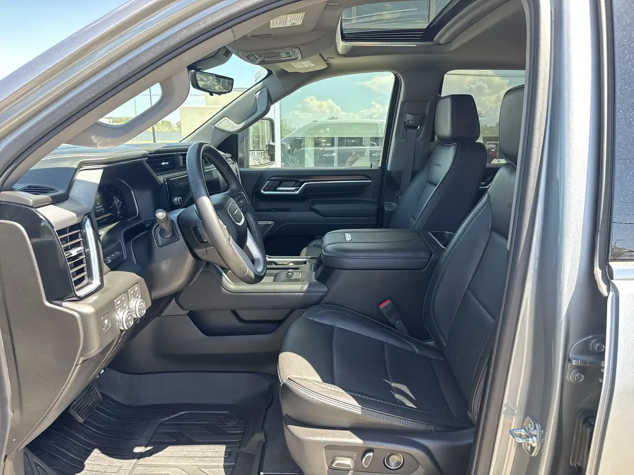 GMC Sierra 3500HD снимка GMC Sierra 3500HD