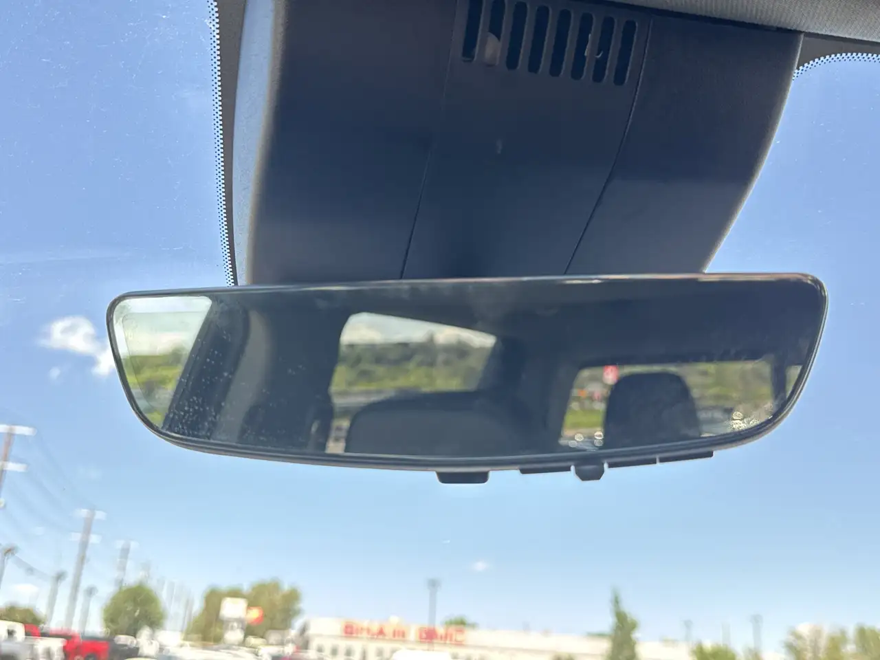 GMC Sierra 3500HD снимка GMC Sierra 3500HD