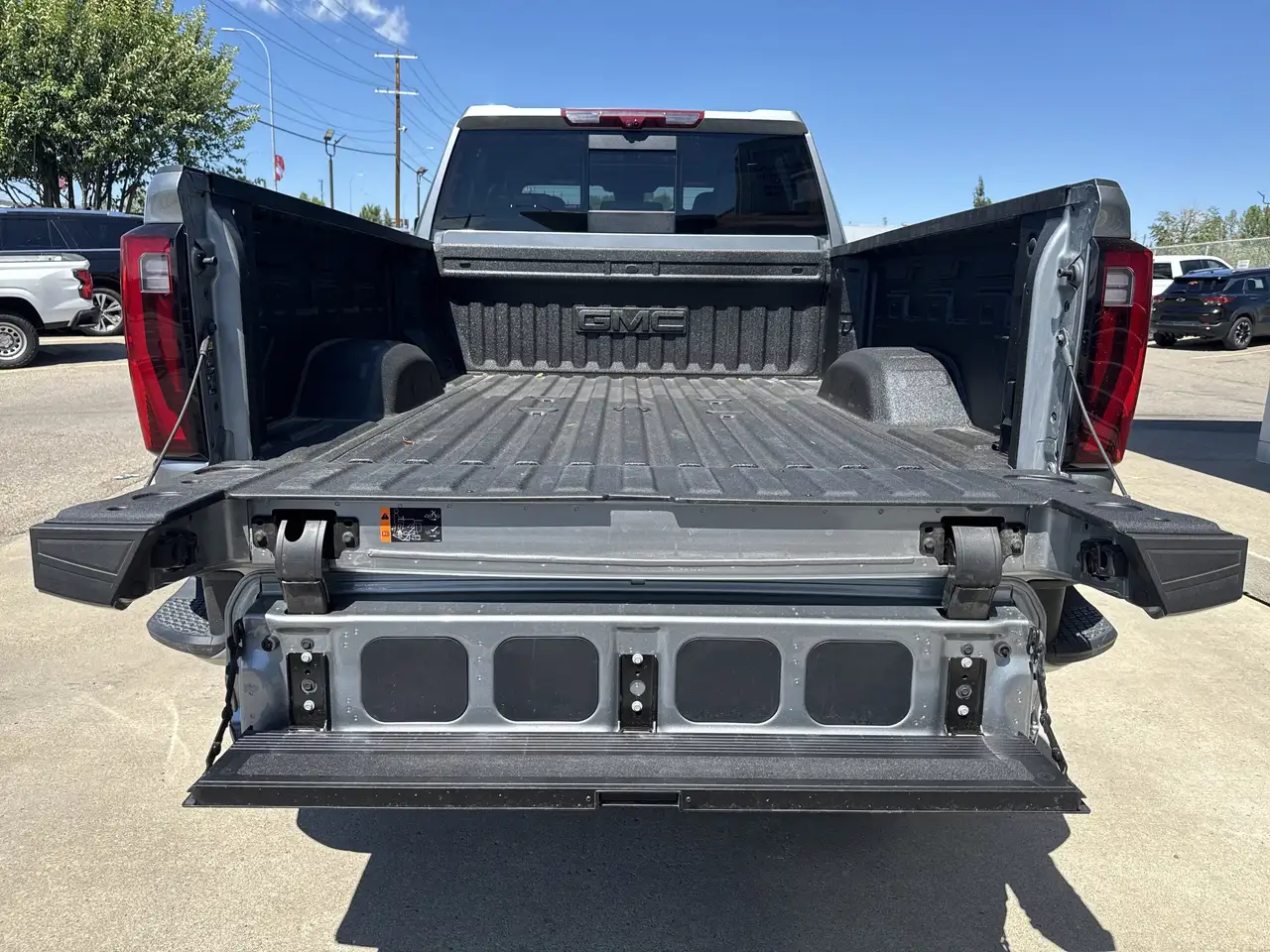 GMC Sierra 3500HD снимка GMC Sierra 3500HD