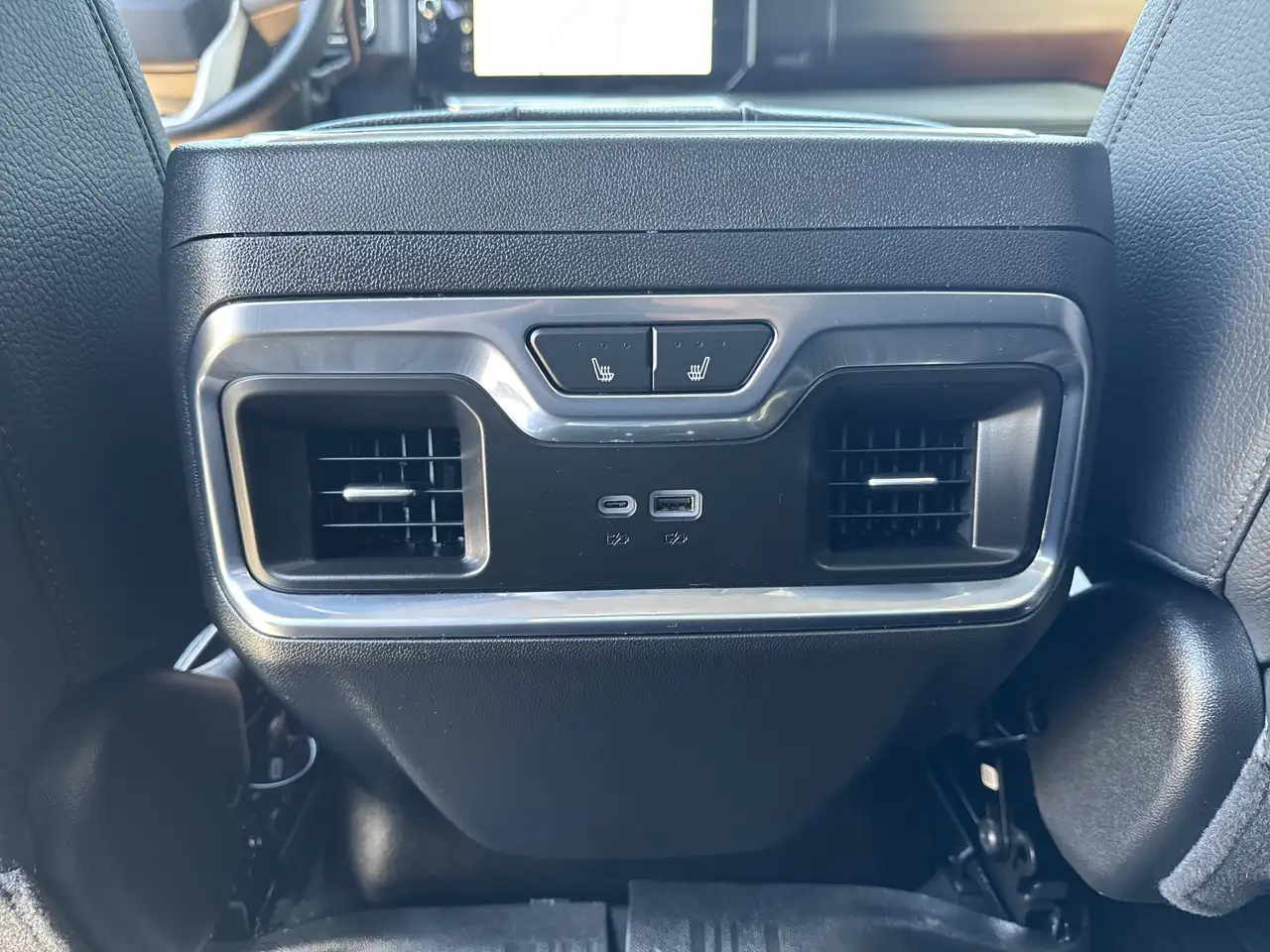 GMC Sierra 3500HD снимка GMC Sierra 3500HD