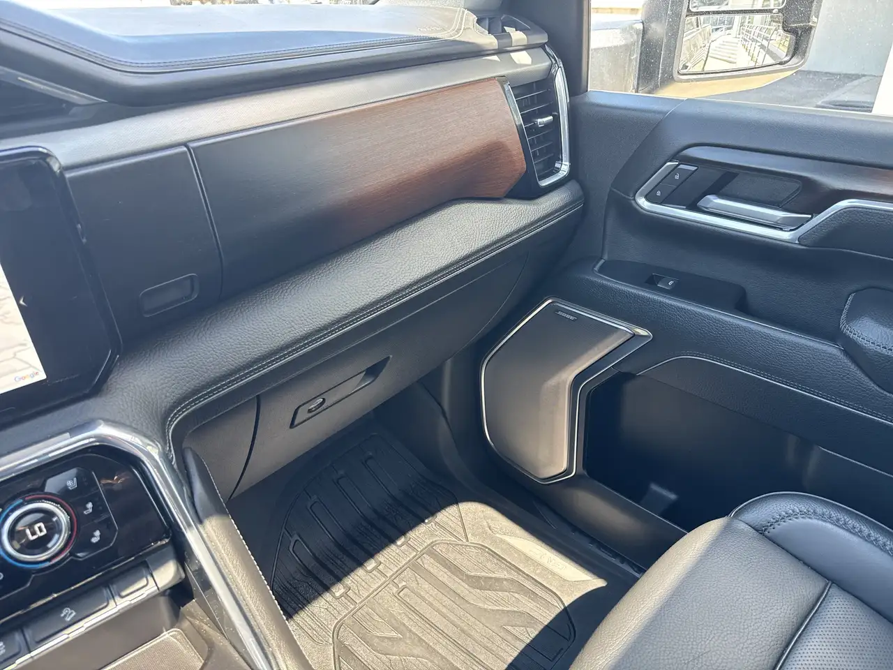 GMC Sierra 3500HD снимка GMC Sierra 3500HD