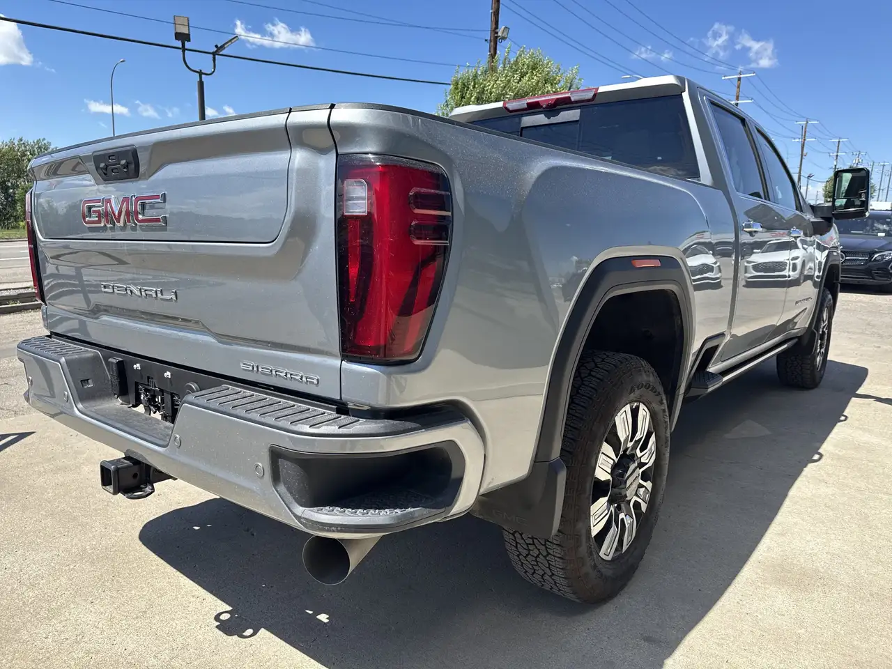GMC Sierra 3500HD снимка GMC Sierra 3500HD