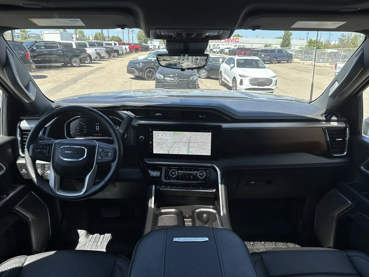 GMC Sierra 3500HD снимка GMC Sierra 3500HD