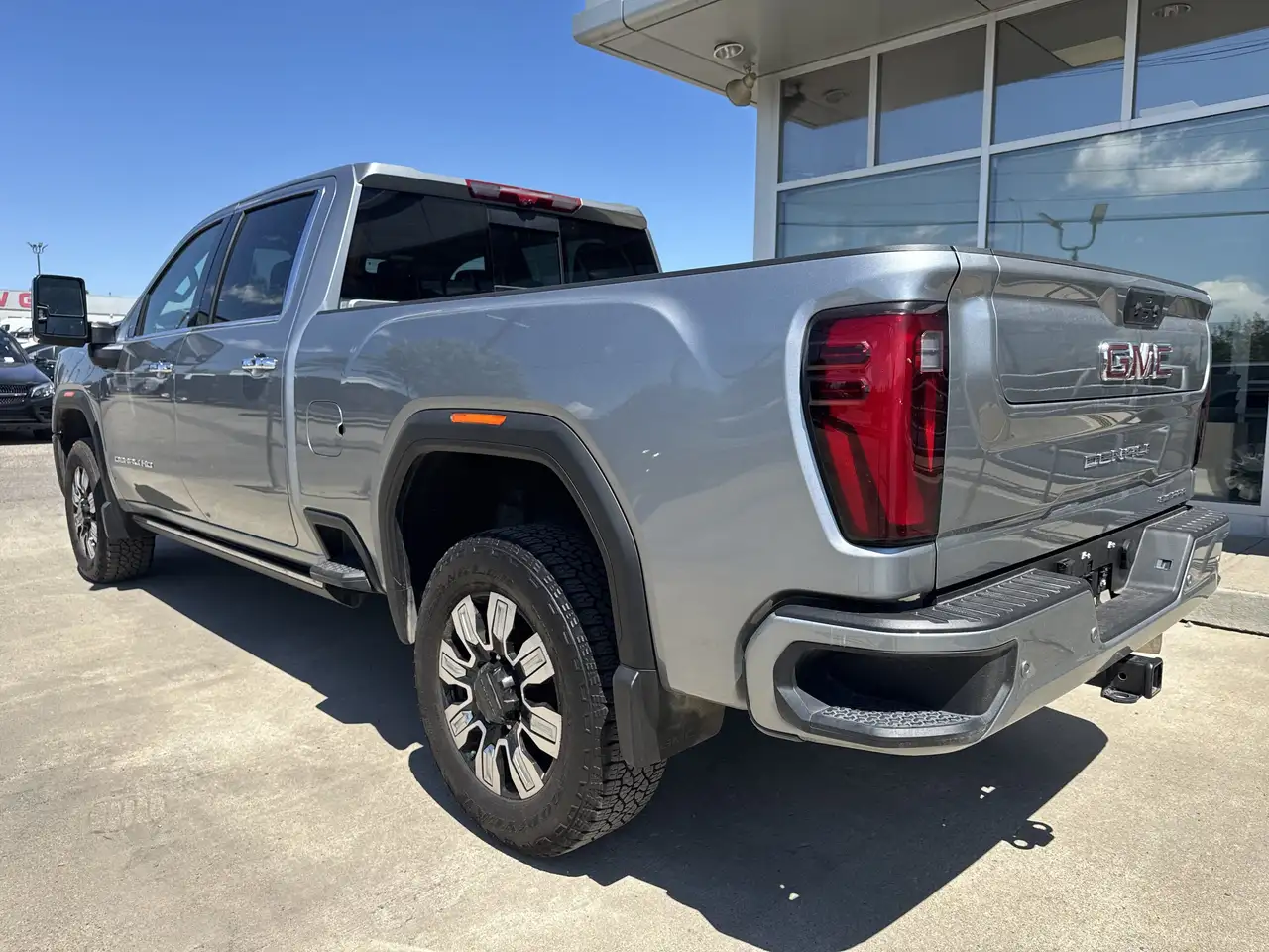 GMC Sierra 3500HD снимка GMC Sierra 3500HD