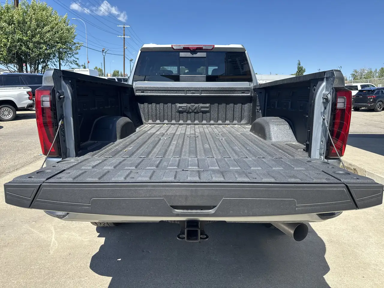 GMC Sierra 3500HD снимка GMC Sierra 3500HD