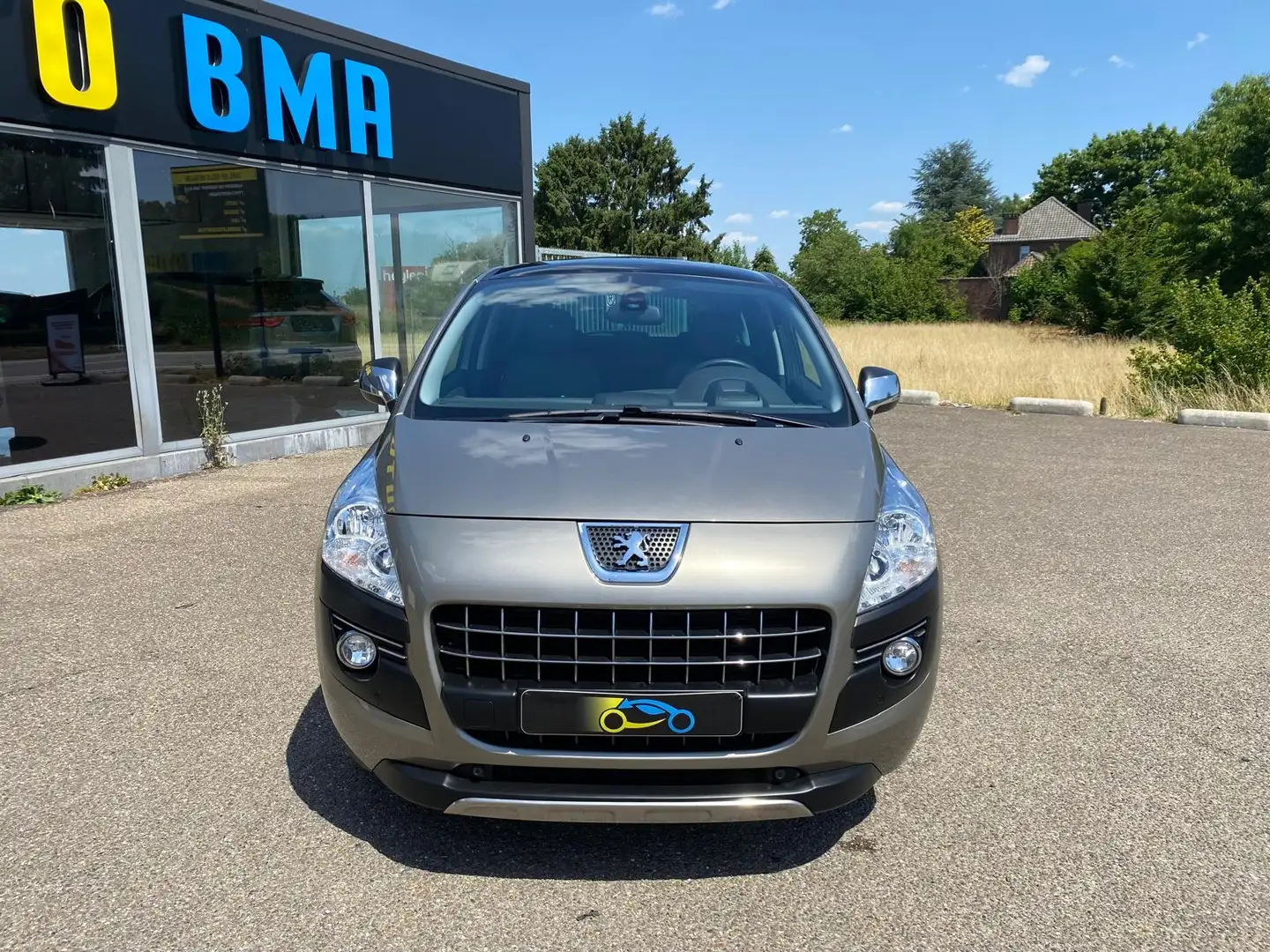 Peugeot 3008 1.6 HDi 16V 112ch FAP Féline Grijs - 2