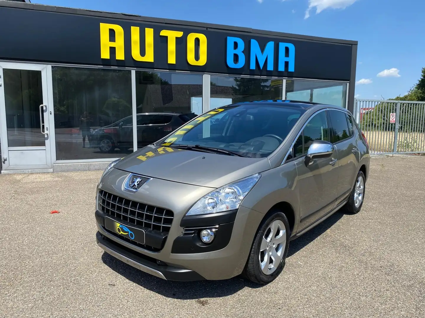 Peugeot 3008 1.6 HDi 16V 112ch FAP Féline Grijs - 1