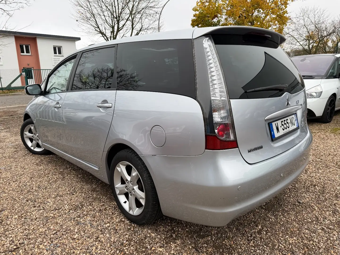 Mitsubishi Grandis 2.0 DI-D Intense Silber - 2