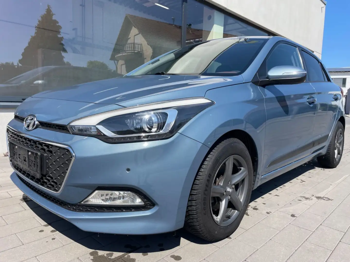 Hyundai i20 Style Klima Sitzh. Lenkh. Kamera LED 1. Hand Grau - 1