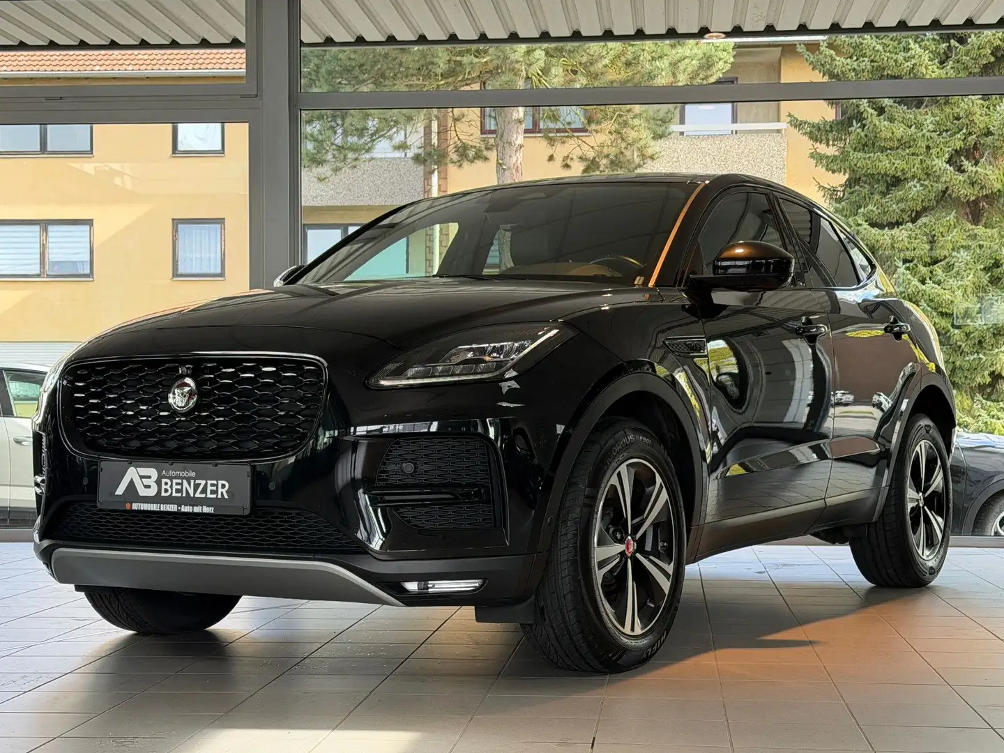jaguar e-pace