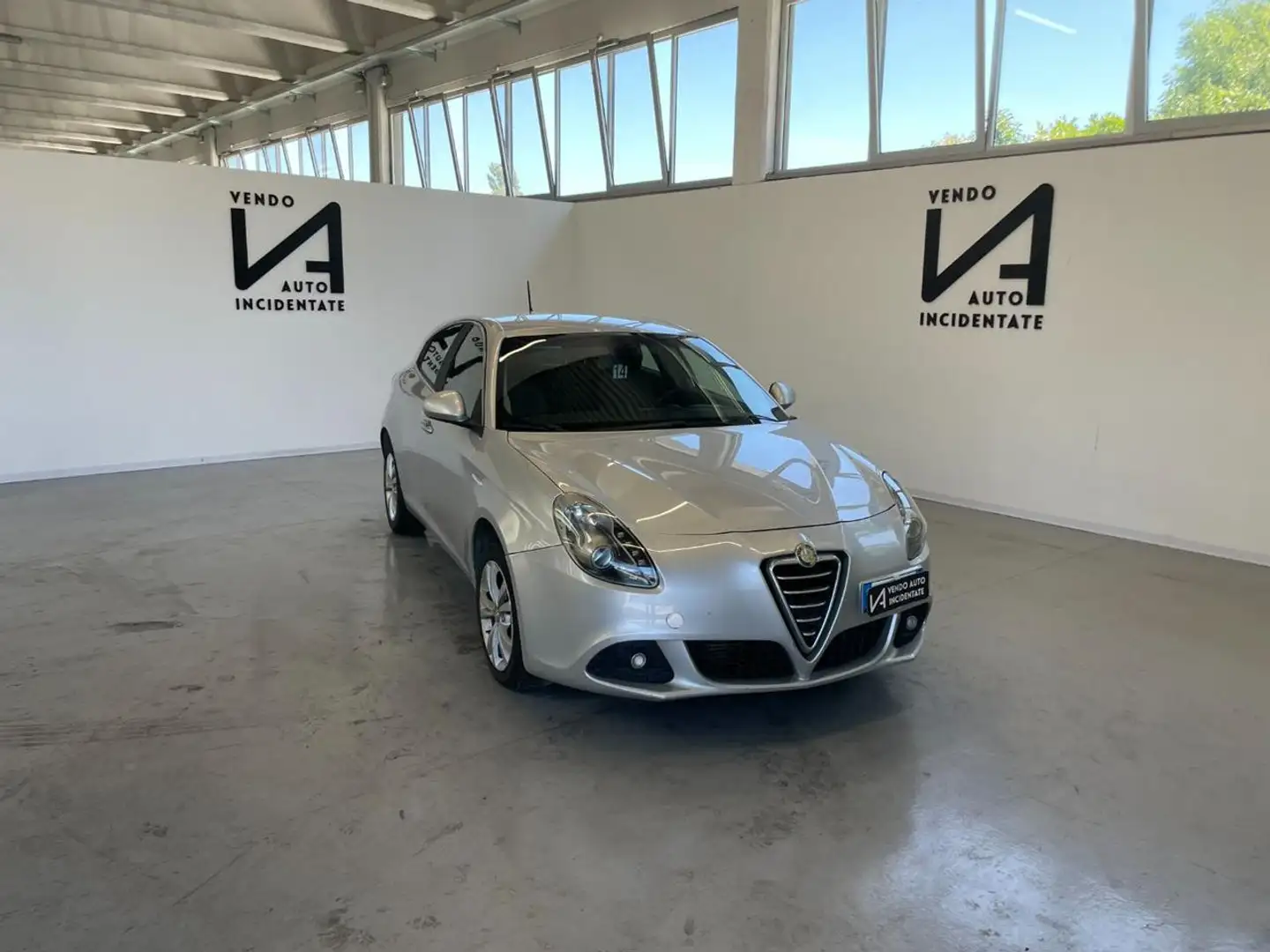 Alfa Romeo Giulietta 1.6 JTDM-2 105 CV Grigio - 1