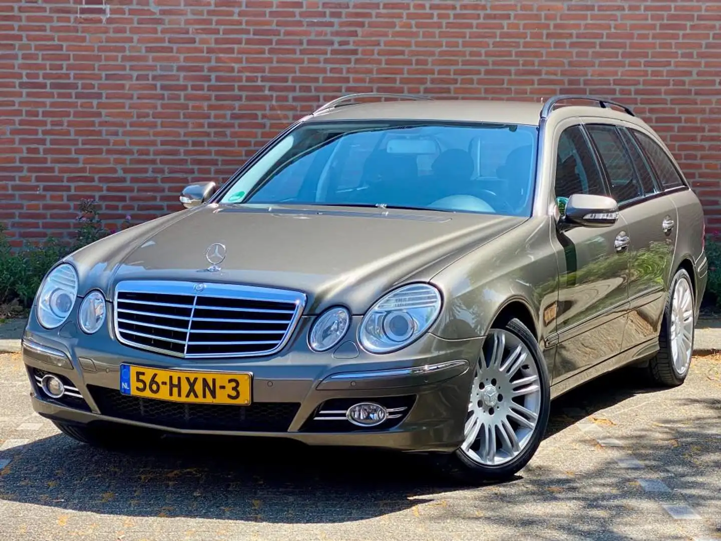 Mercedes-Benz E 230 Estate Business Edition Avantgarde Gris - 1
