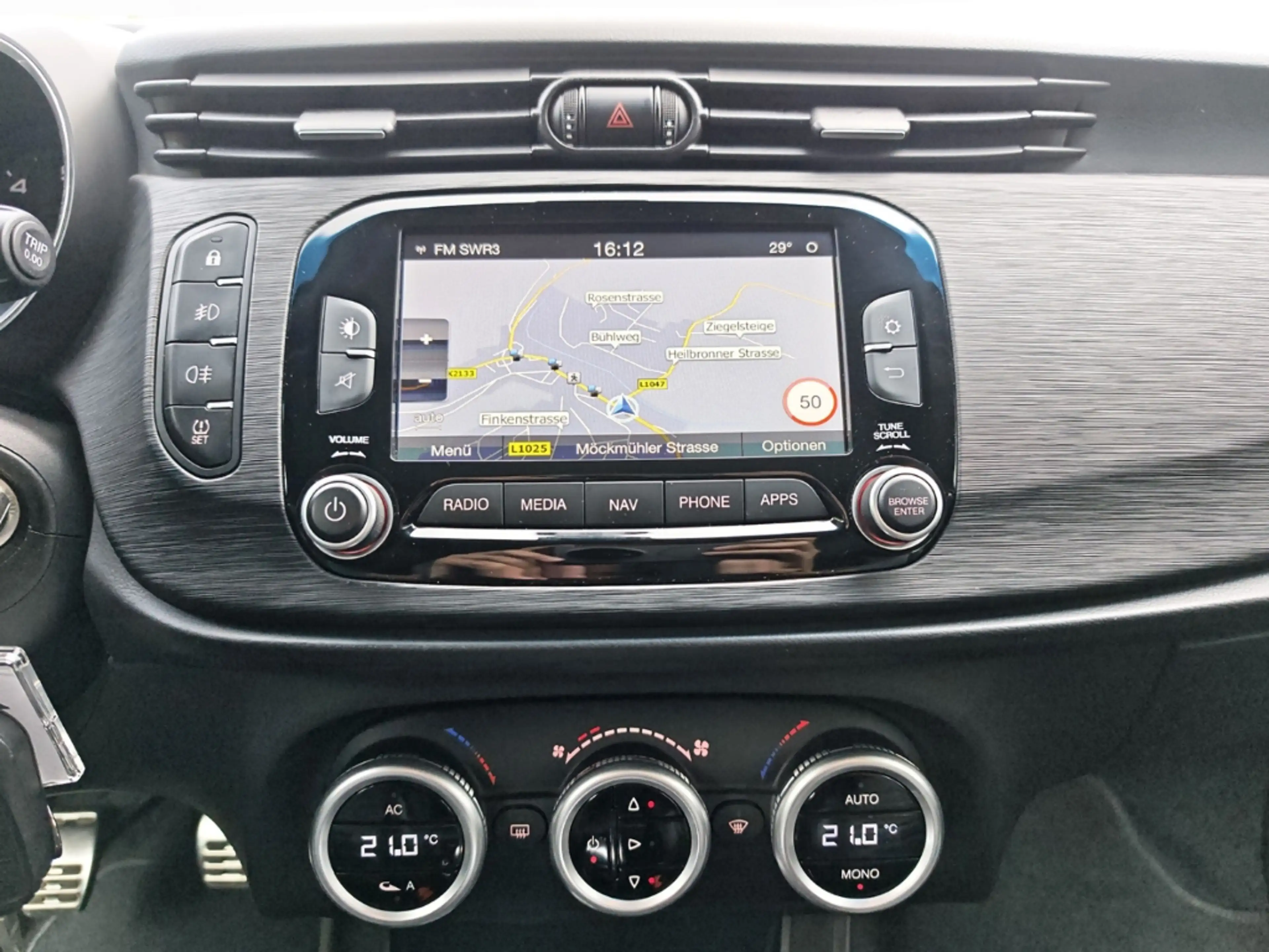 Alfa Romeo Giulietta 1.4 Super +Leder +Sitzheizung +Navi — photo 12