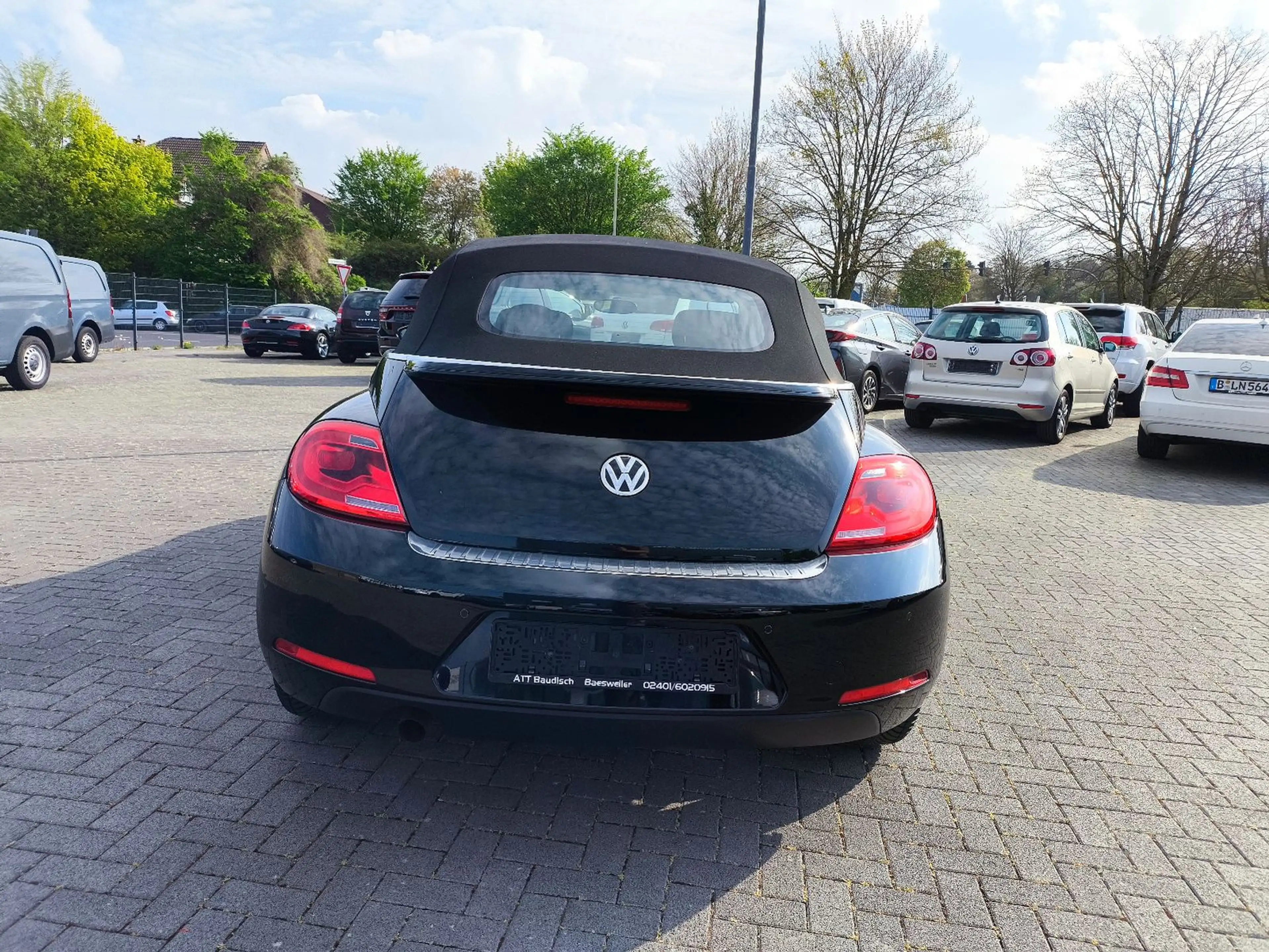 Volkswagen New Beetle Beetle Cabriolet,2 HAND,KLIMA,PDC,WINDSCHOTT — photo 7