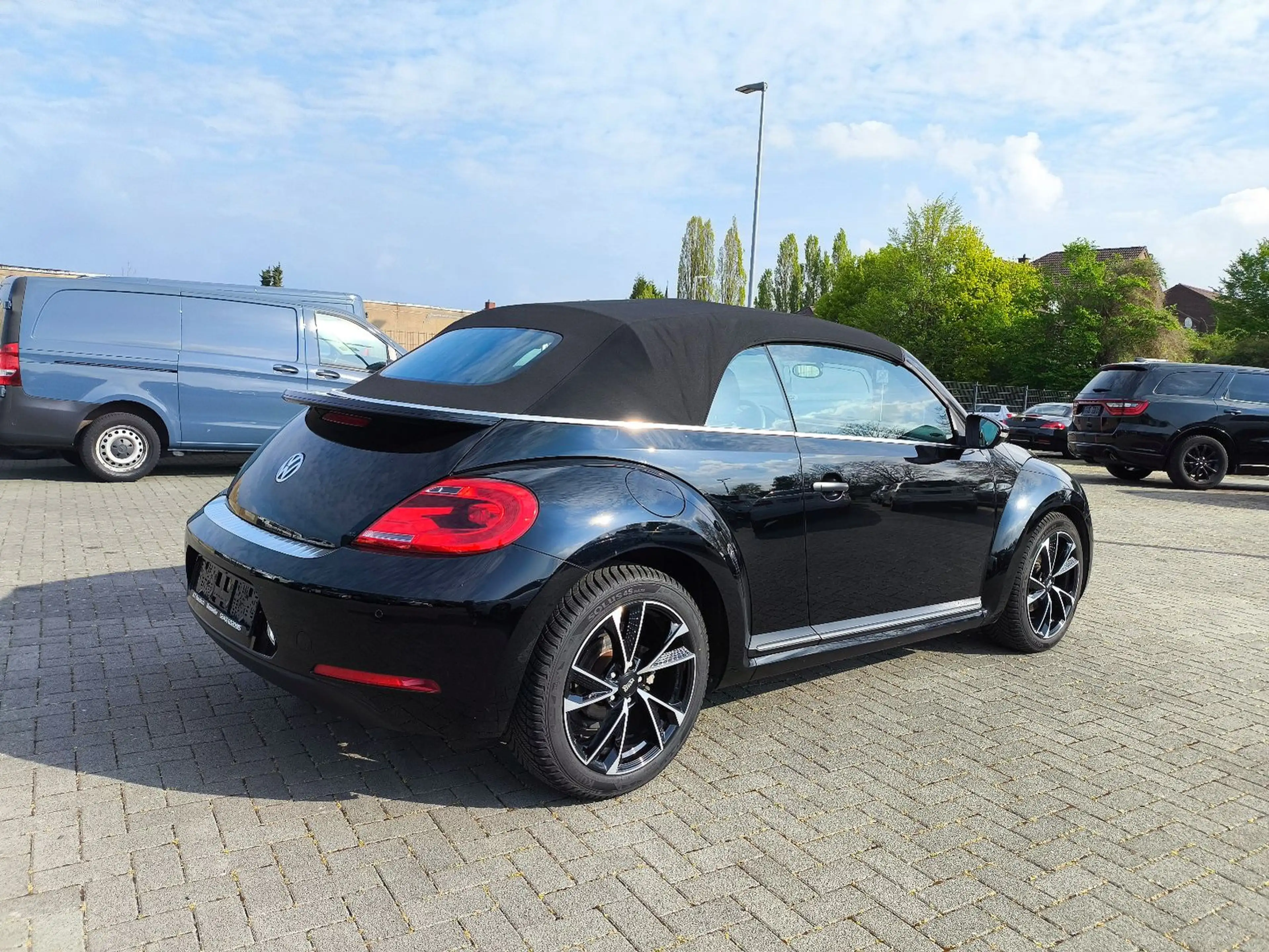 Volkswagen New Beetle Beetle Cabriolet,2 HAND,KLIMA,PDC,WINDSCHOTT — photo 6