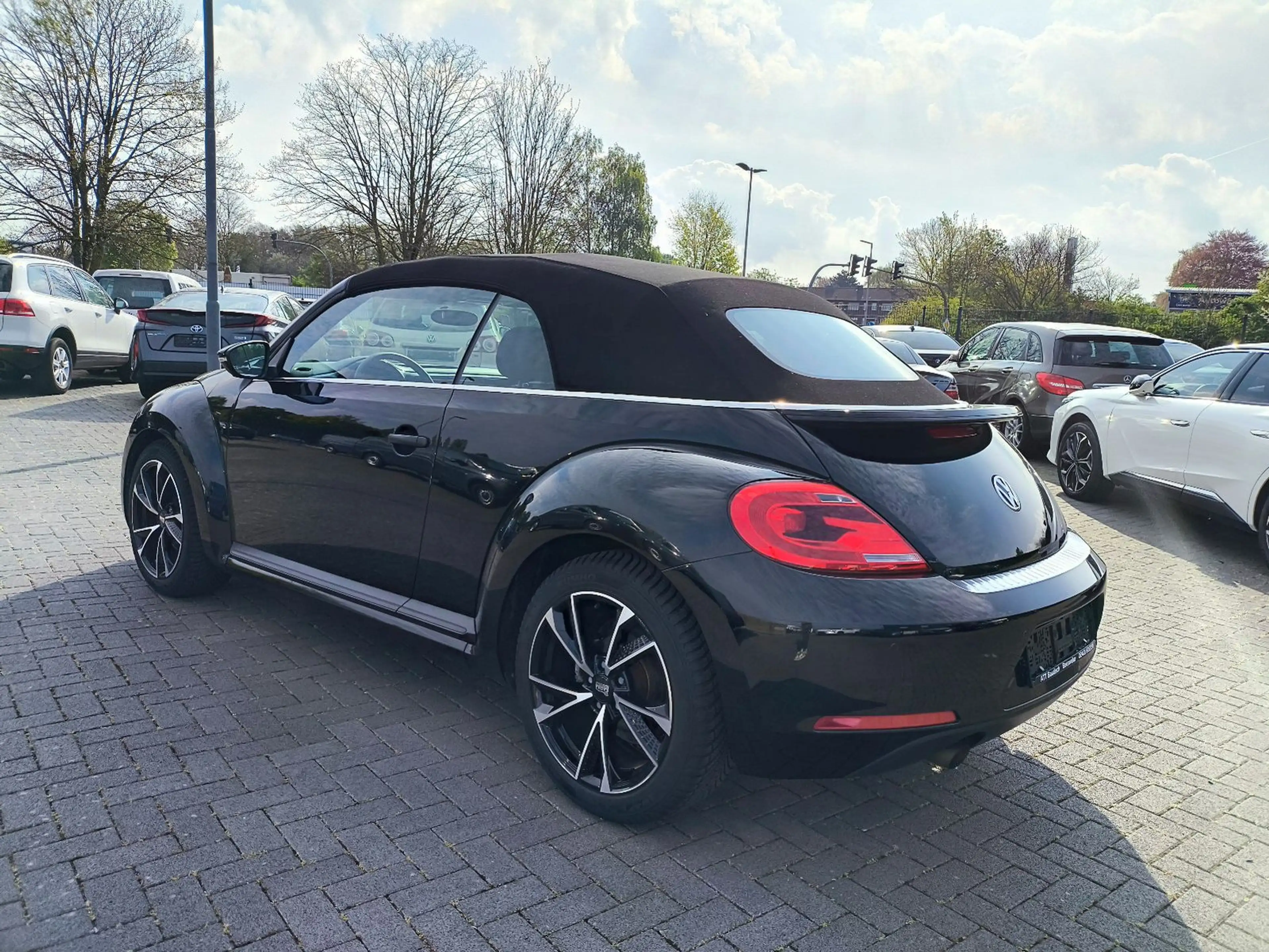 Volkswagen New Beetle Beetle Cabriolet,2 HAND,KLIMA,PDC,WINDSCHOTT — photo 8