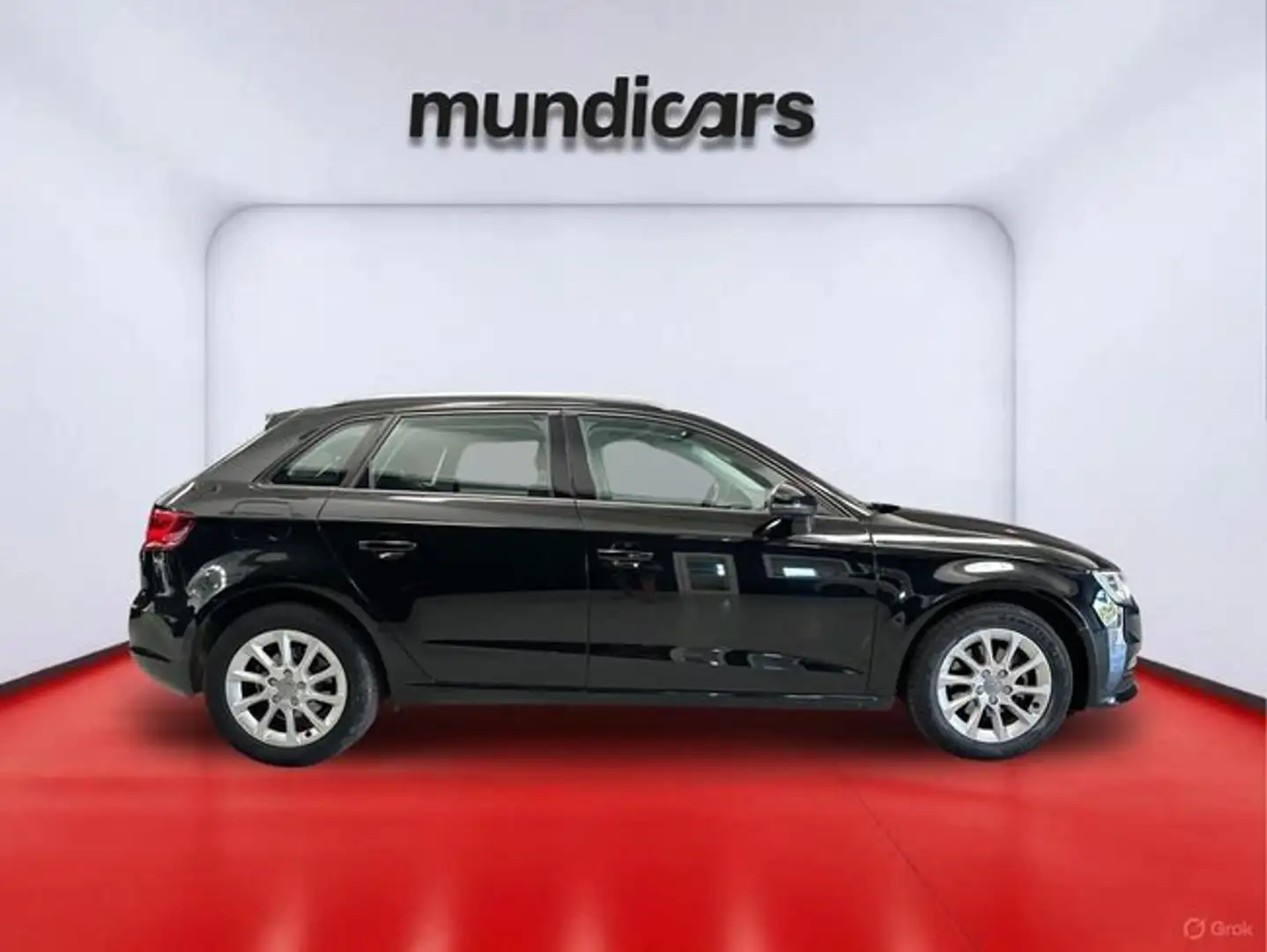 Audi A3 1.6 TDI 110CV clean S tronic Attraction Negro - 2