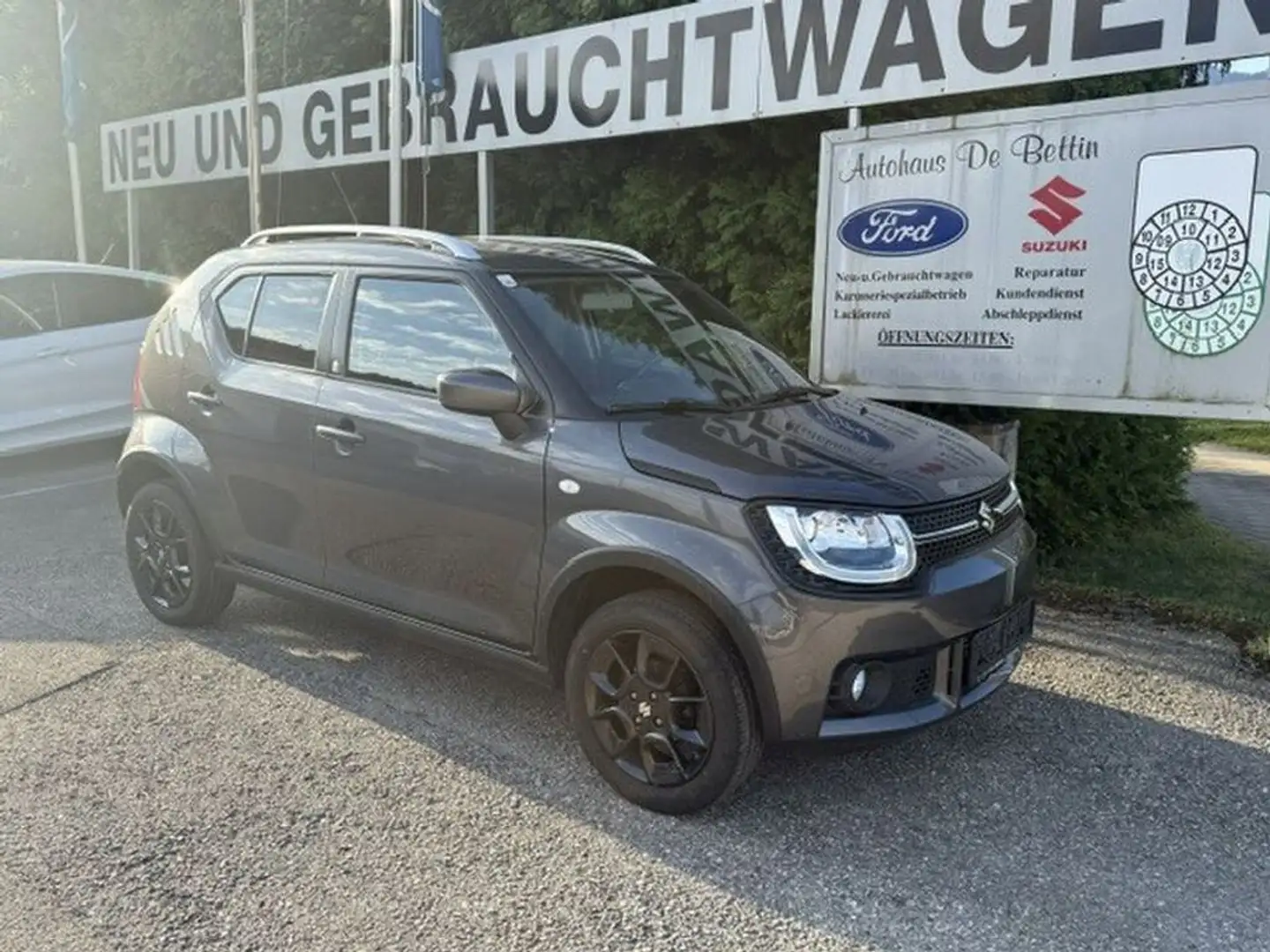Suzuki Ignis 1,2 DualJet Hybrid 4WD shine Grau - 1