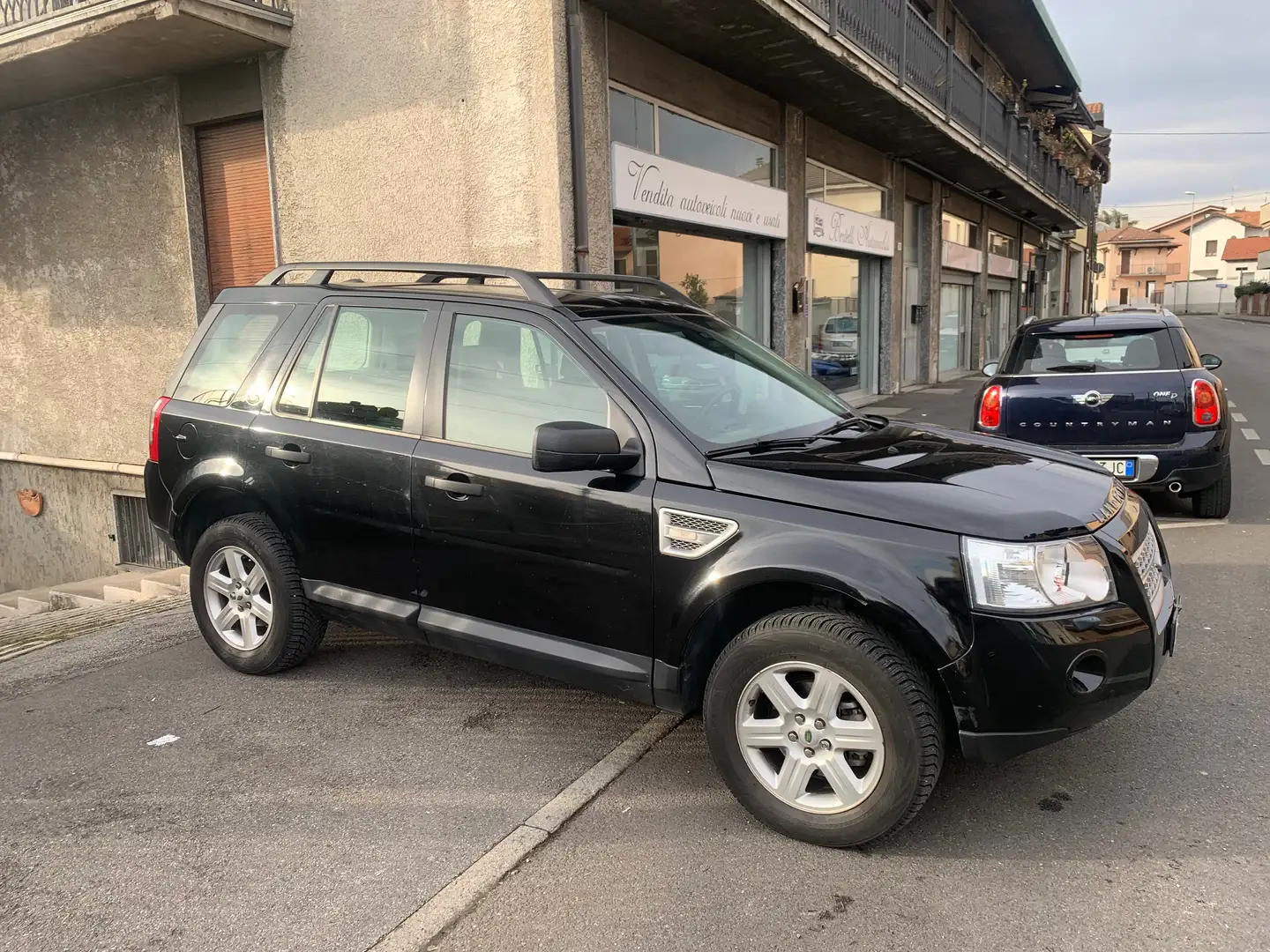 Land Rover Freelander 2.2 td4 XS Чорний - 1