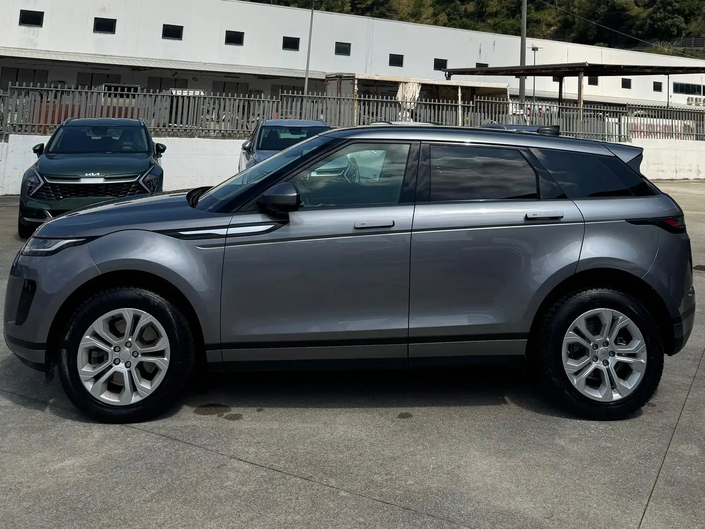 Land Rover Range Rover Evoque Dynamic Autocarro IVA ESPOSTA Gris - 2