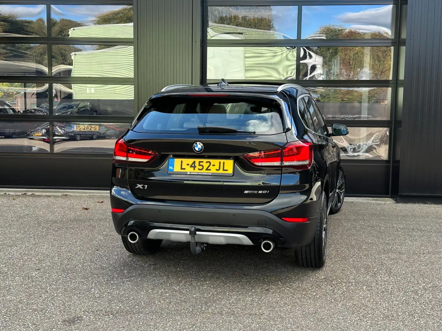BMW X1 SDrive20i X-Line Panoramadak Headup Camera Noir - 2