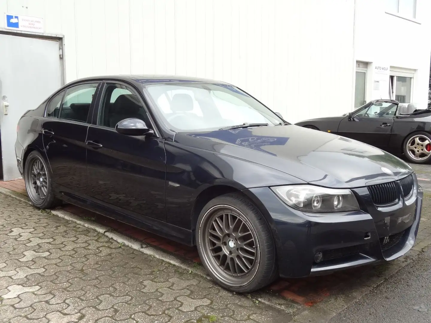 BMW 320 i Lim.M Sportpaket /Motorschaden/Rechtslenker Negro - 1