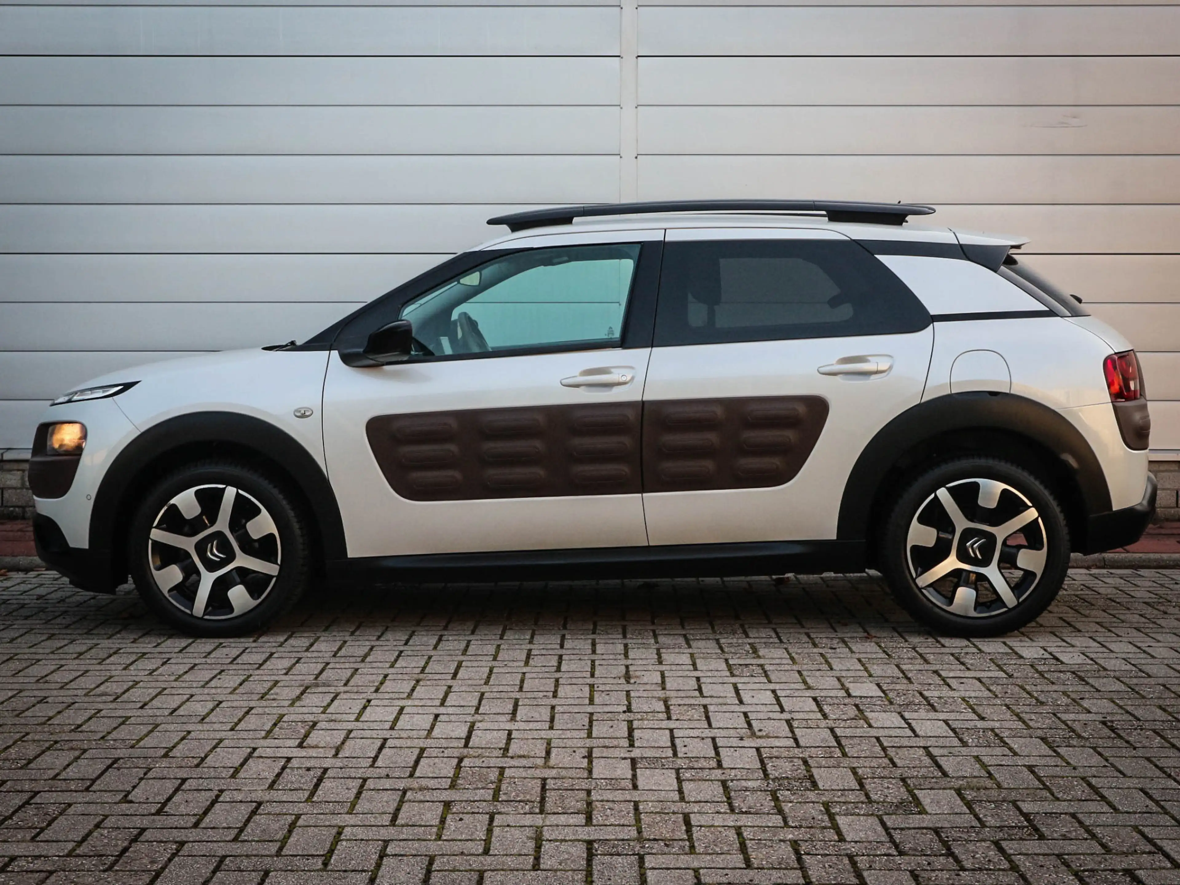 Citroen C4 Cactus 1.2 e-VTi Shine | Clima | Cruise | Navi | 17 inch — photo 9