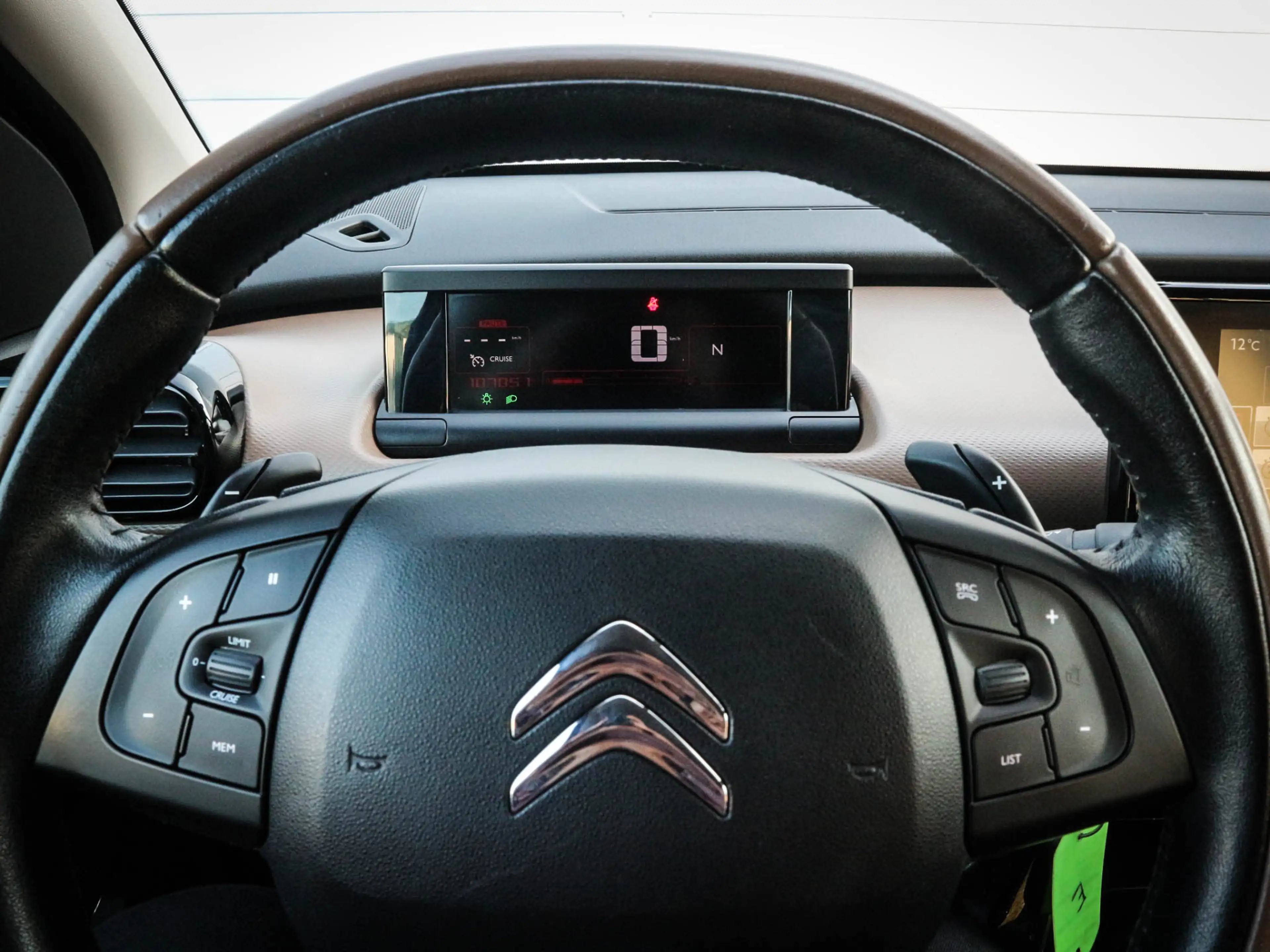 Citroen C4 Cactus 1.2 e-VTi Shine | Clima | Cruise | Navi | 17 inch — photo 3