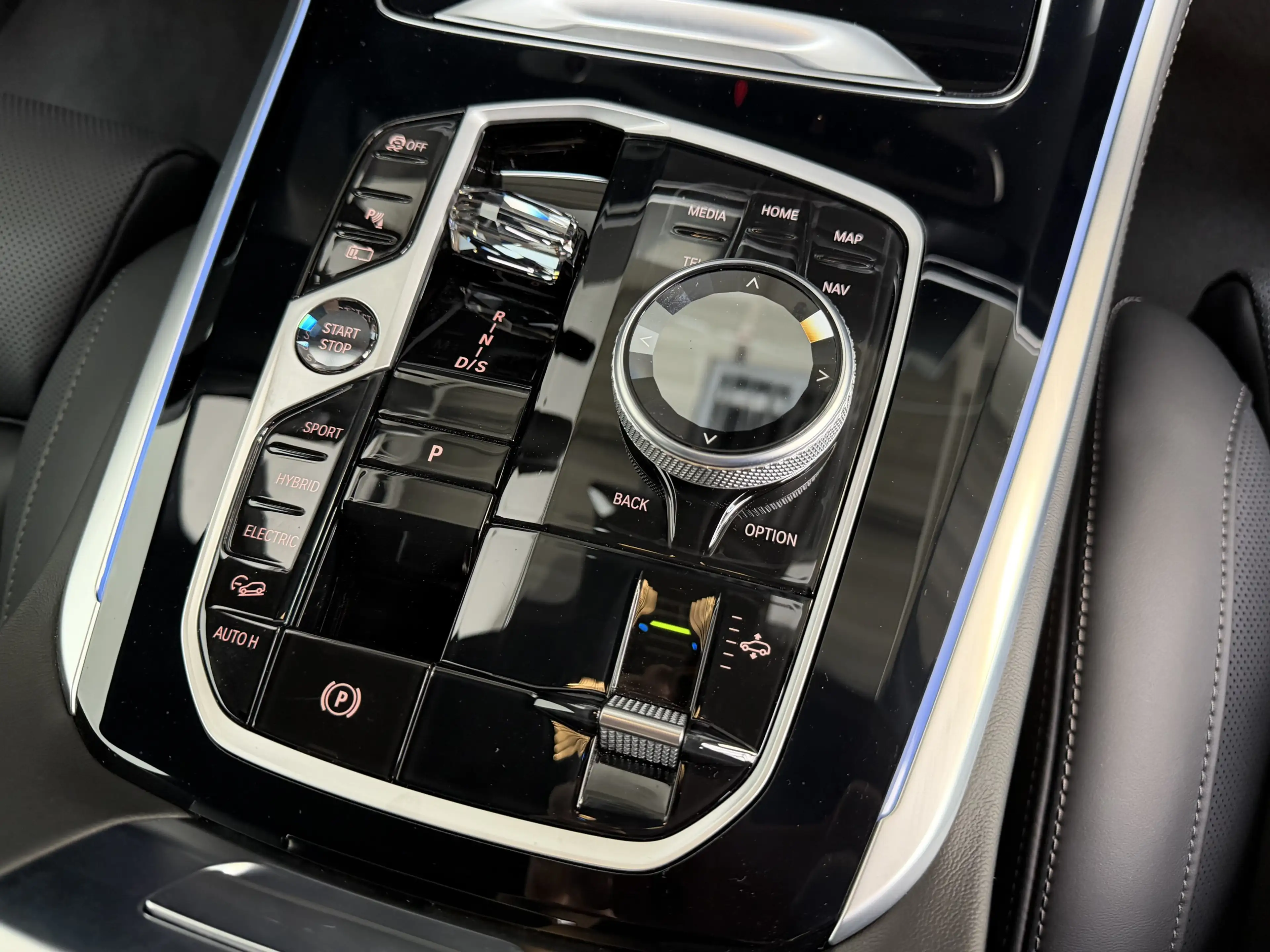BMW X5 xDr50e M Sport Pro 22Zoll Pano Sitzlüft. AHK — photo 34