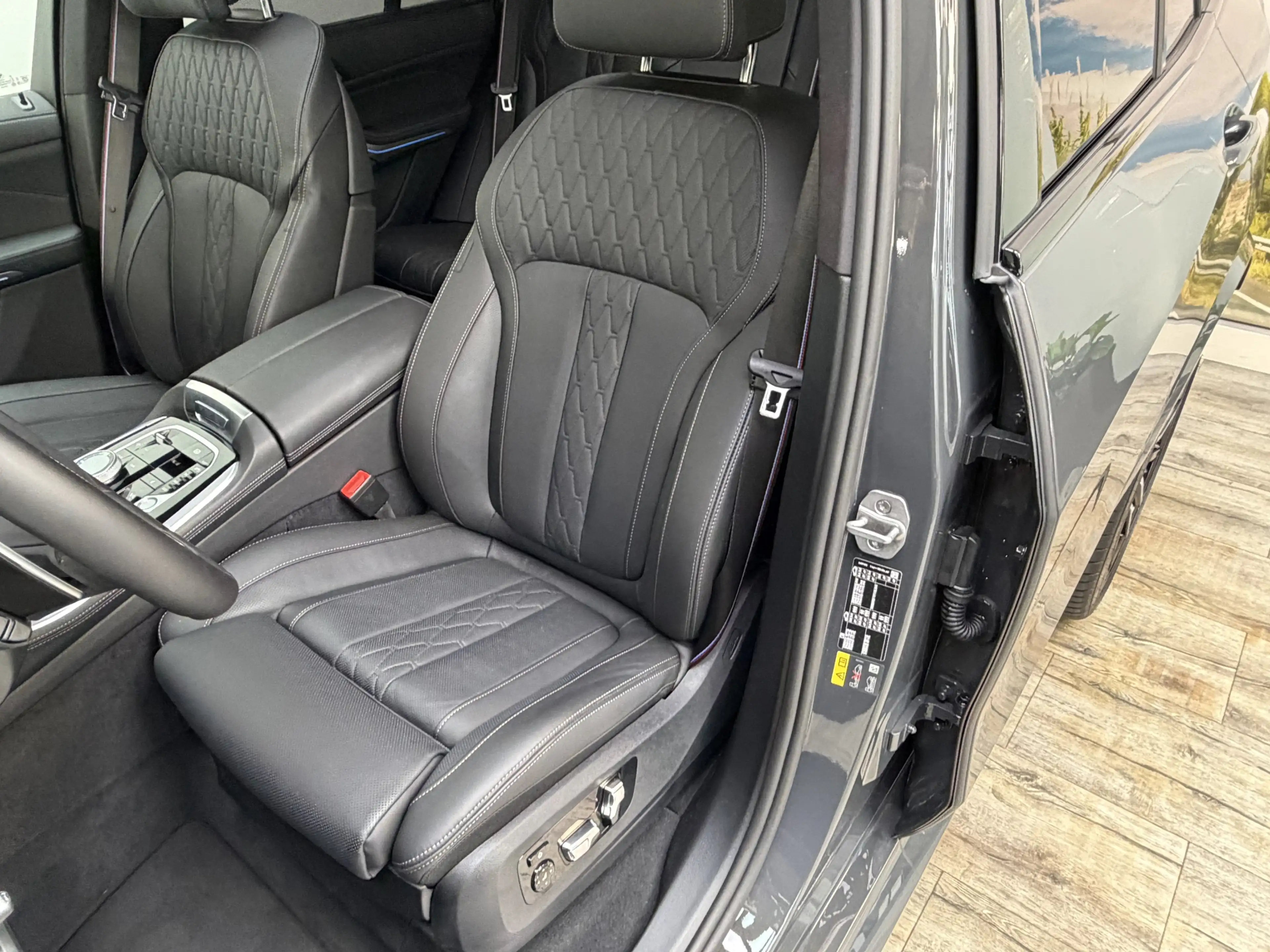BMW X5 xDr50e M Sport Pro 22Zoll Pano Sitzlüft. AHK — photo 15