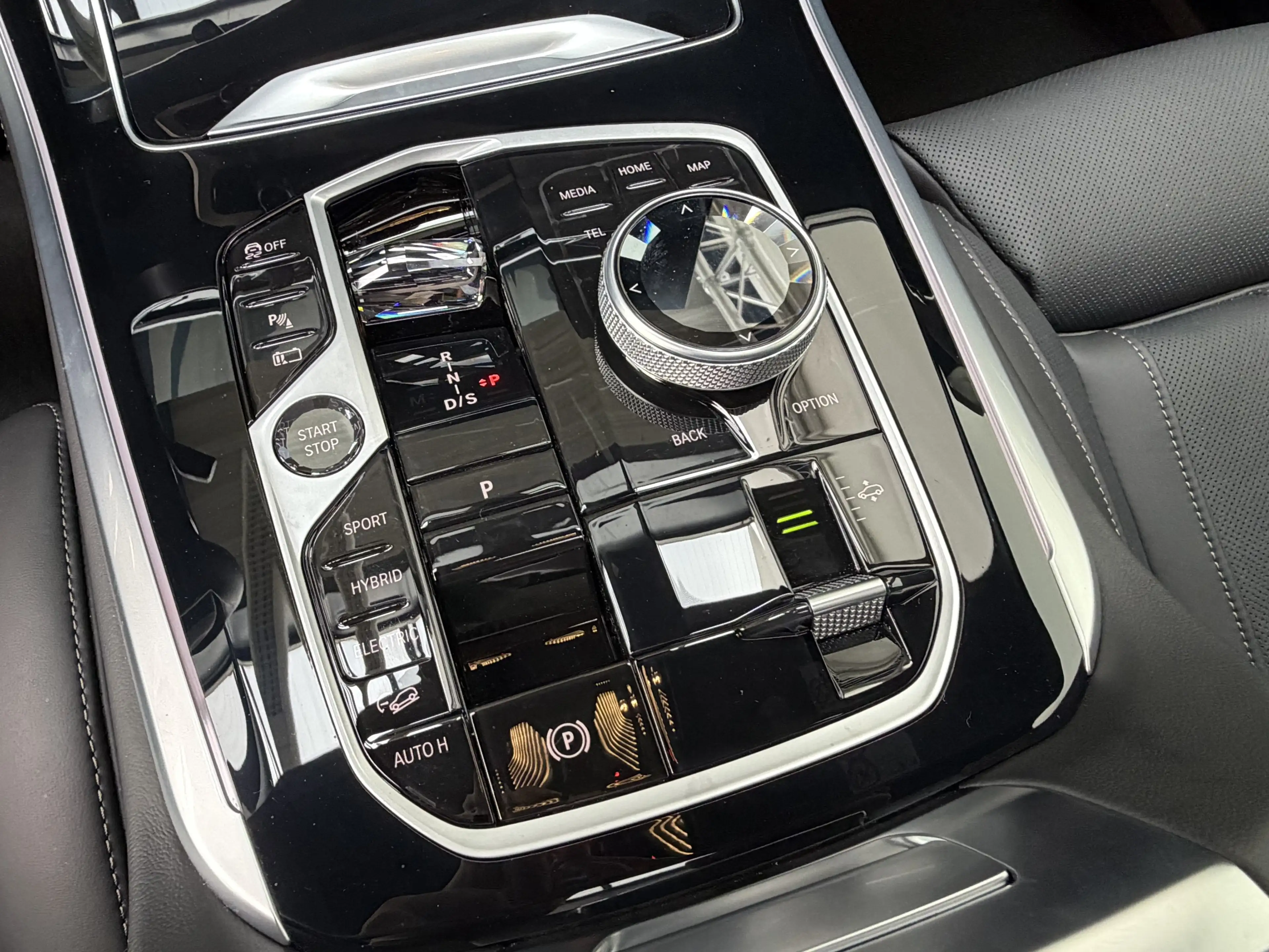 BMW X5 xDr50e M Sport Pro 22Zoll Pano Sitzlüft. AHK — photo 13