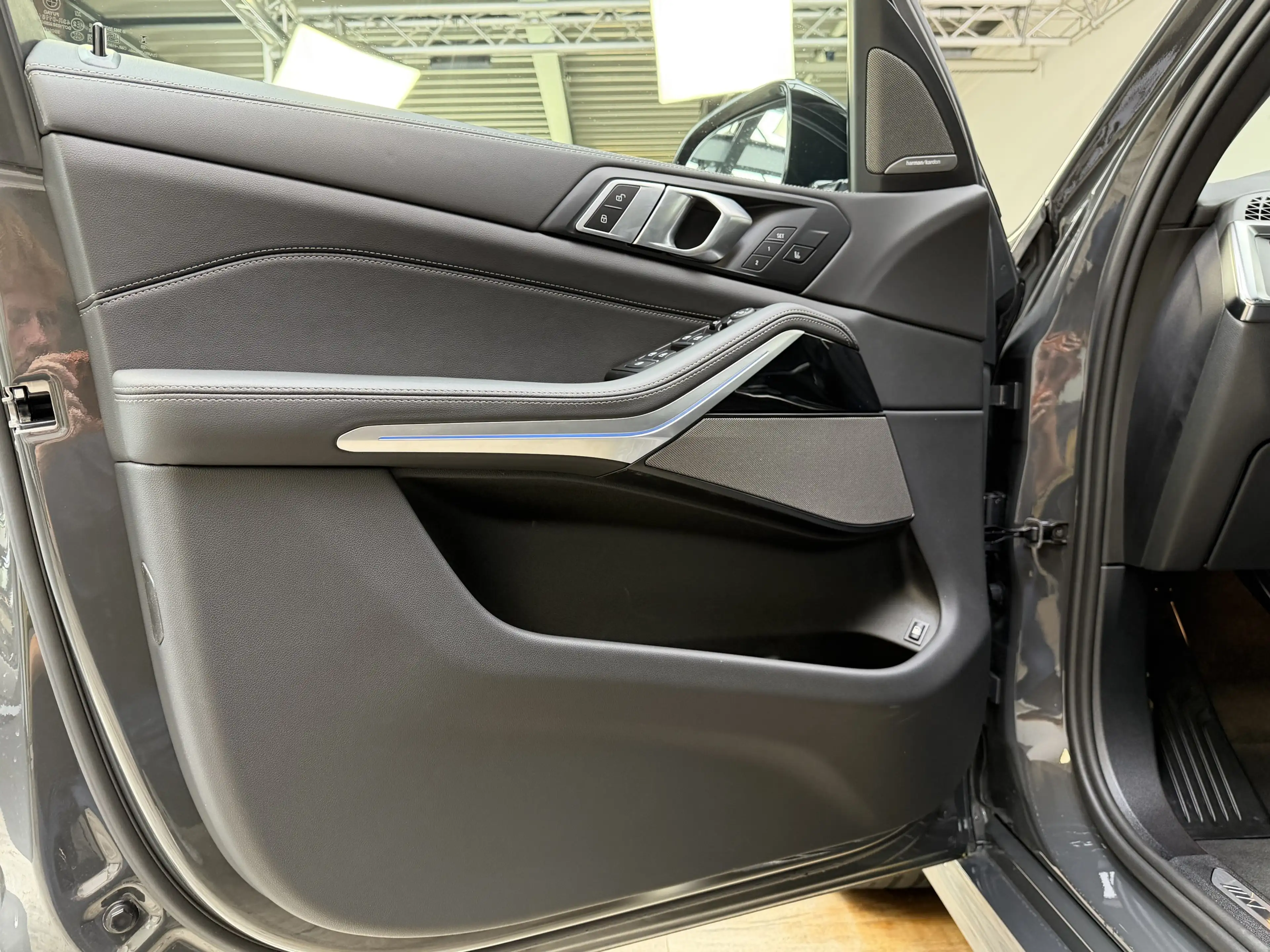BMW X5 xDr50e M Sport Pro 22Zoll Pano Sitzlüft. AHK — photo 18
