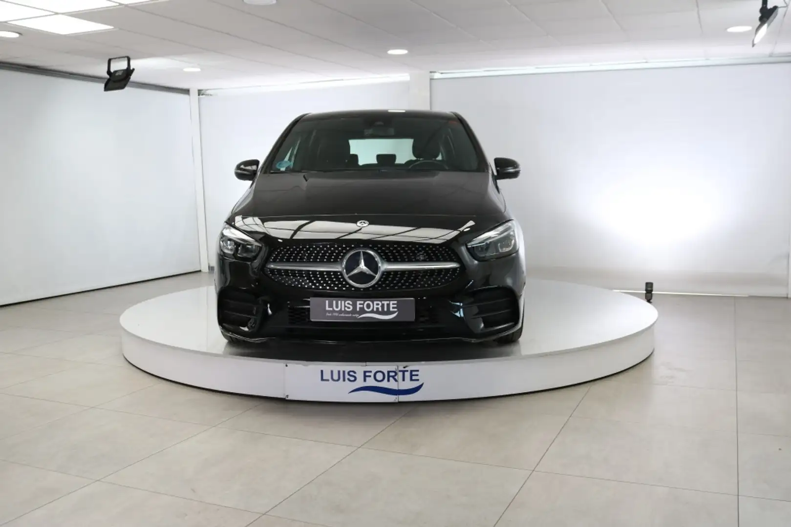 Mercedes-Benz B 200 200d 8G-DCT Negro - 2