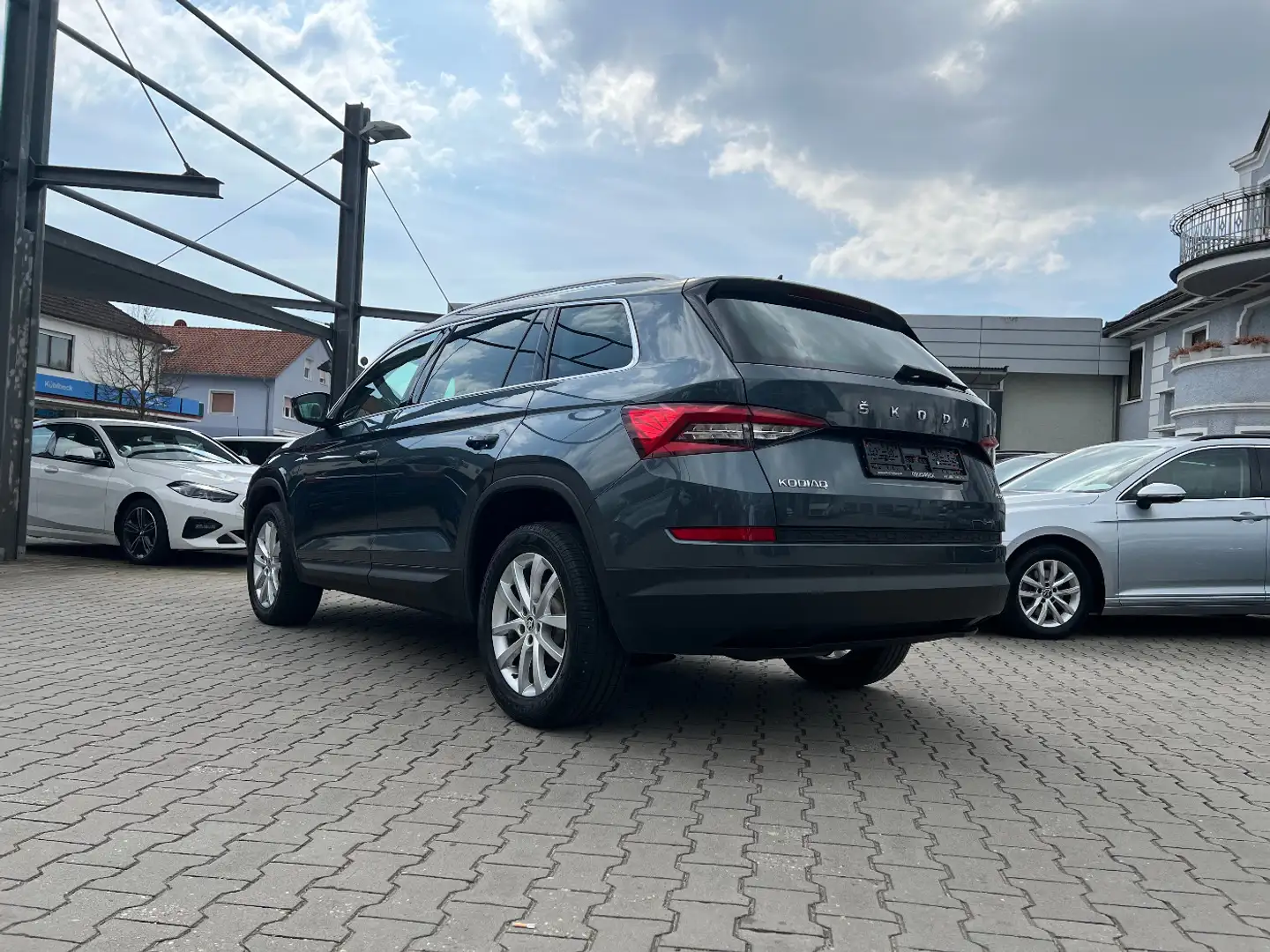 Skoda Kodiaq 2.0 TDI Style *LED Navi Leder 360 el.Heck Grau - 2