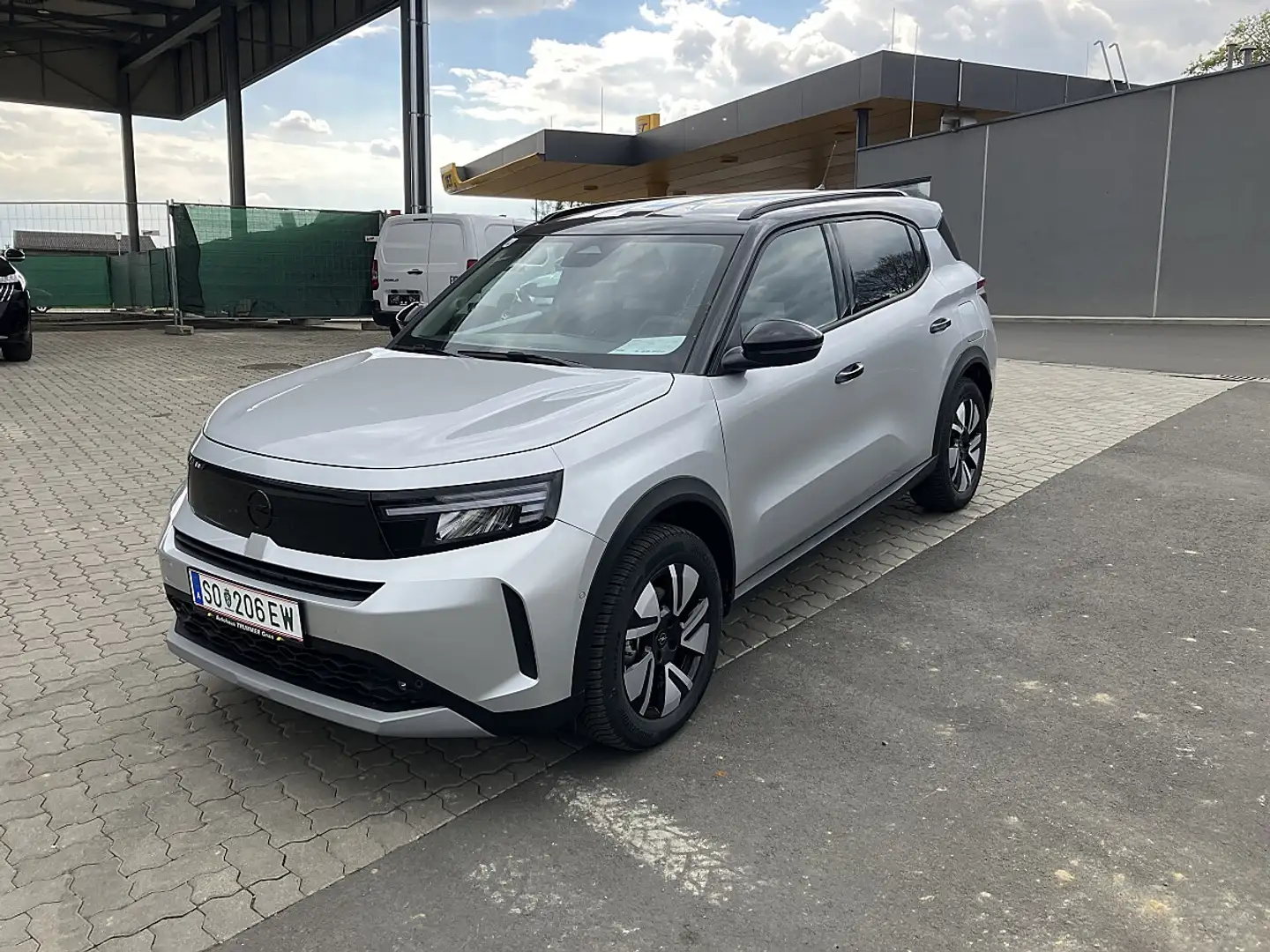 Opel Frontera Elektro 44kWh GS netto € 24.158,33 Grau - 1