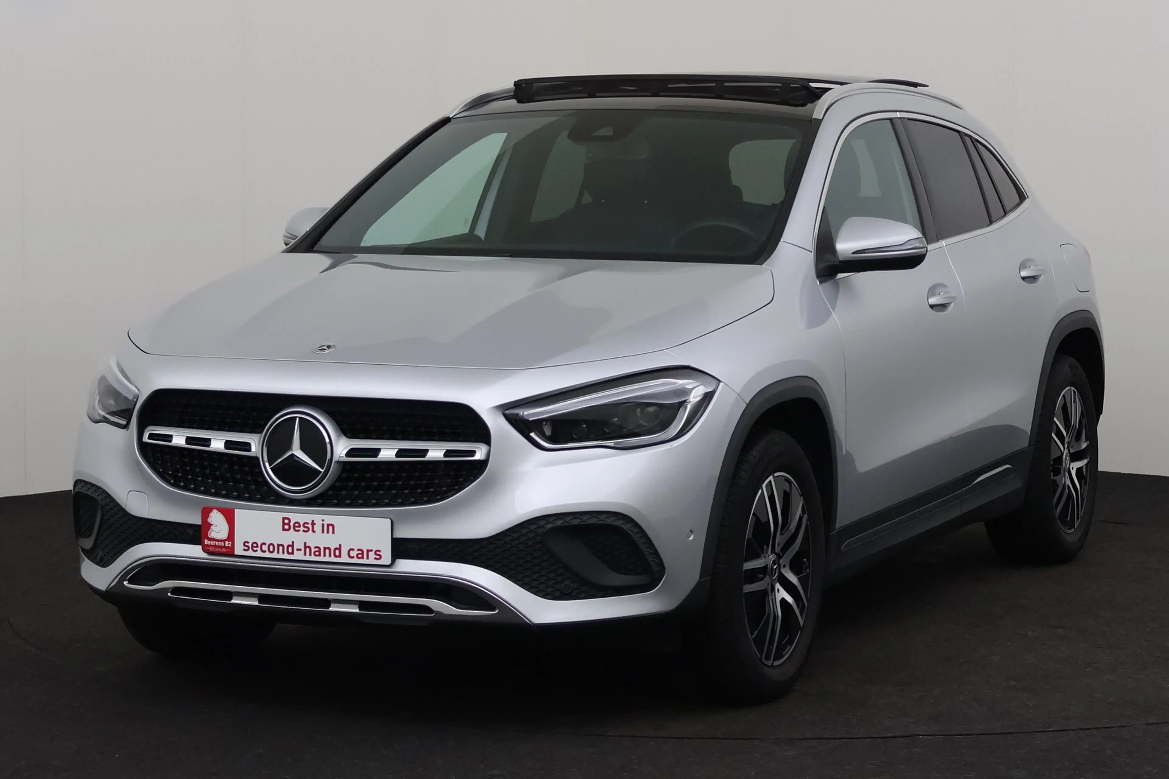 Mercedes-Benz GLA 180 BUSINESS SOLUTION dA 8G-DCT + GPS + LEDER + CAMERA