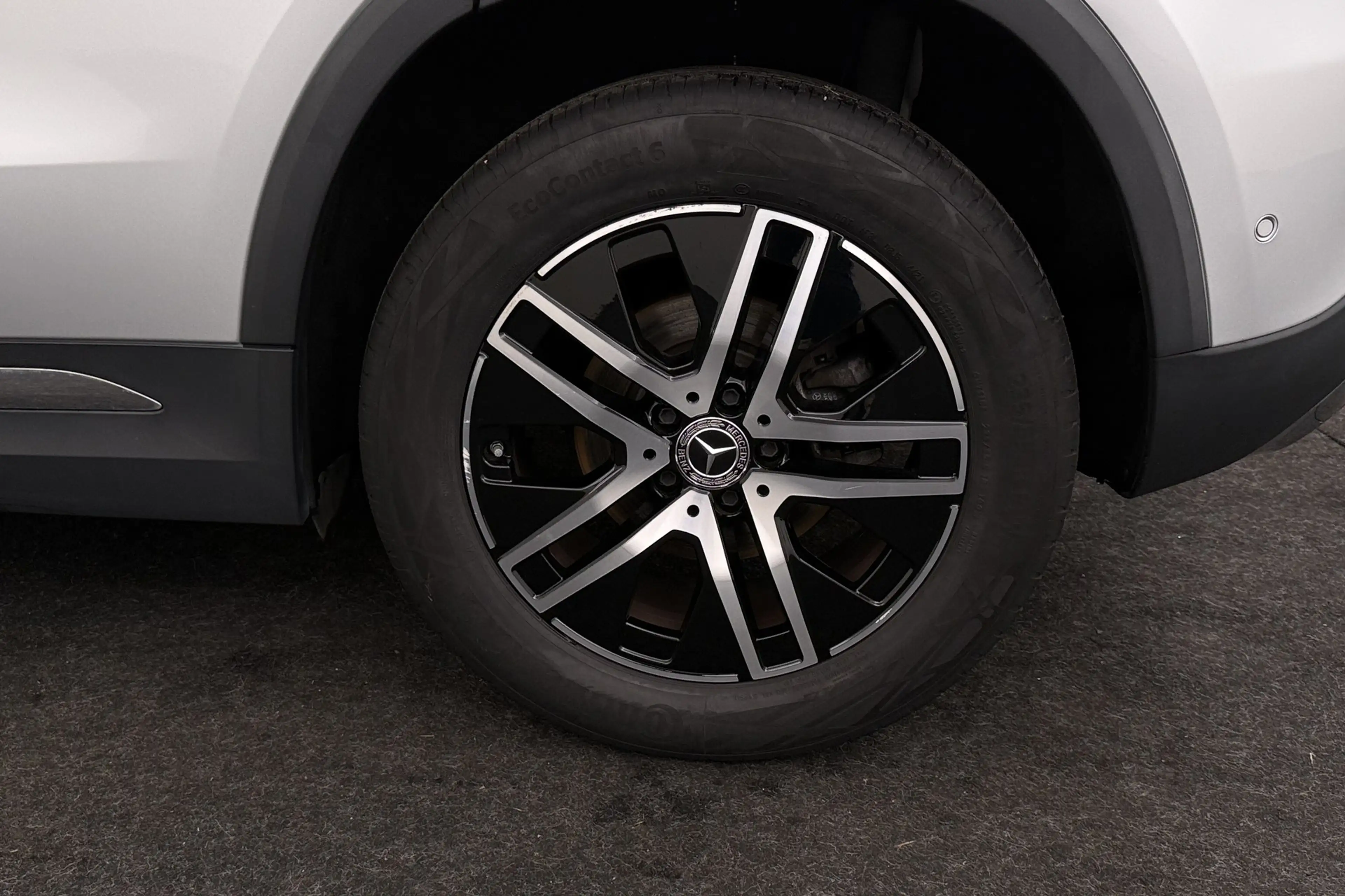Mercedes-Benz GLA 180 BUSINESS SOLUTION dA 8G-DCT + GPS + LEDER + CAMERA — photo 15