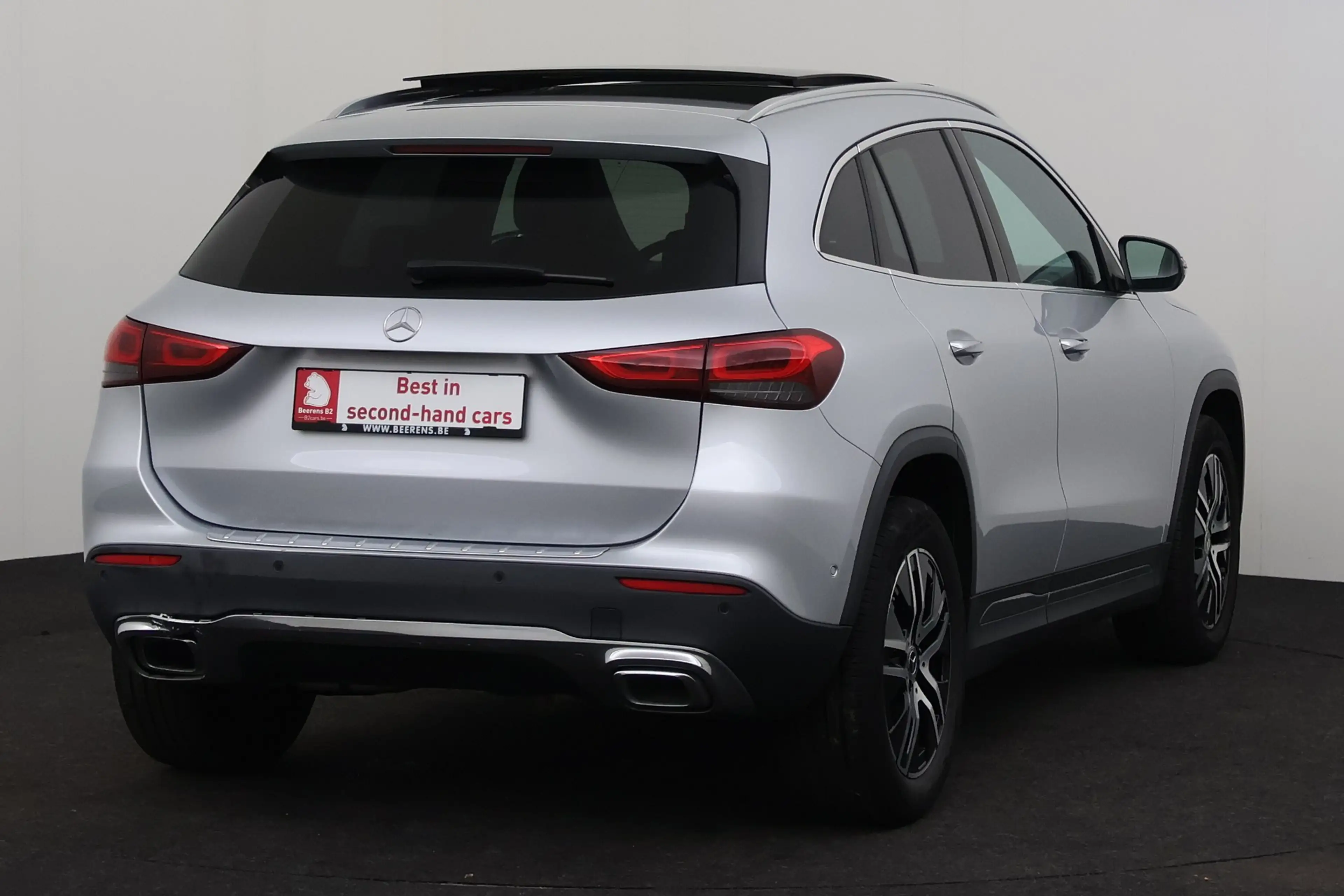 Mercedes-Benz GLA 180 BUSINESS SOLUTION dA 8G-DCT + GPS + LEDER + CAMERA — photo 3