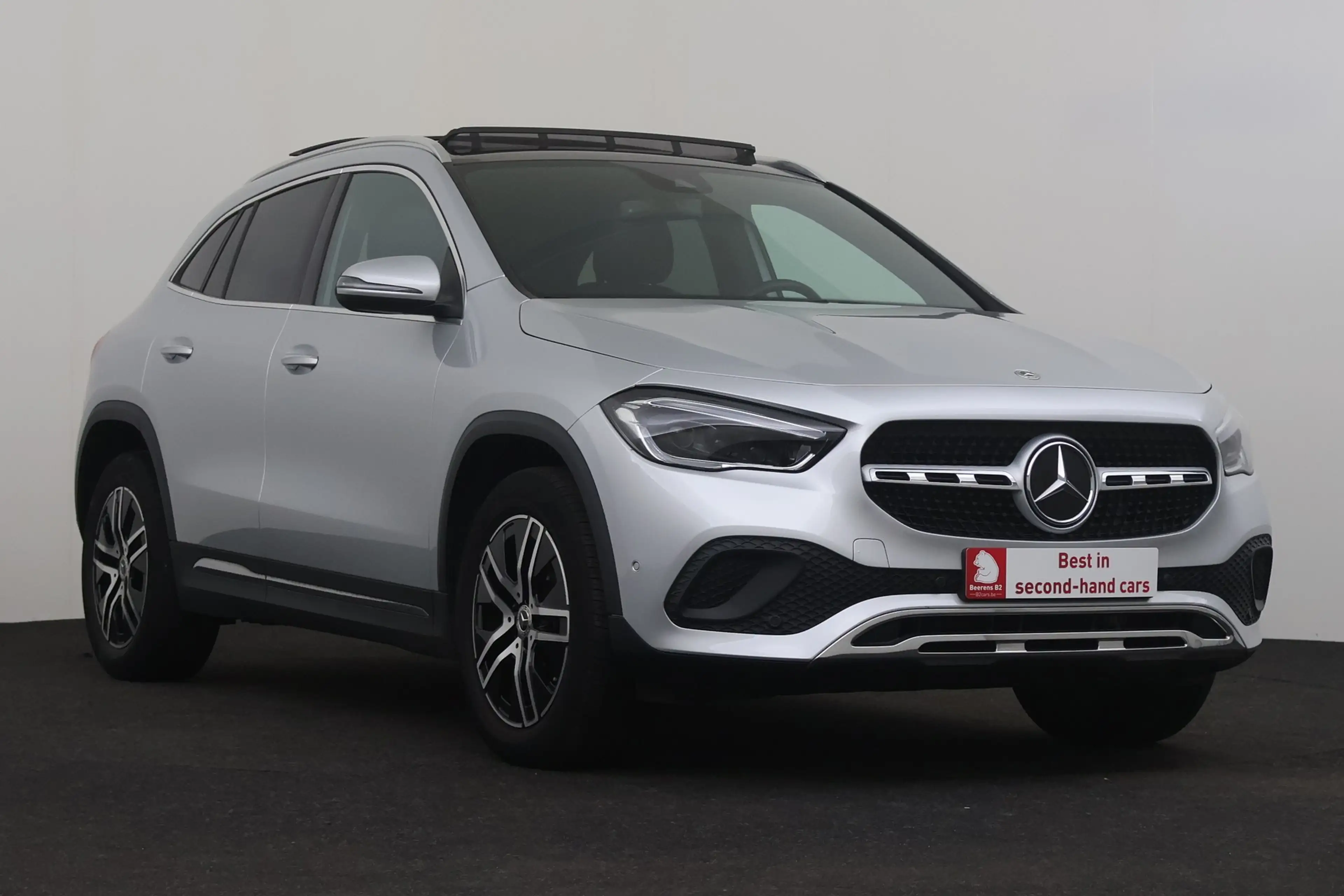 Mercedes-Benz GLA 180 BUSINESS SOLUTION dA 8G-DCT + GPS + LEDER + CAMERA — photo 4