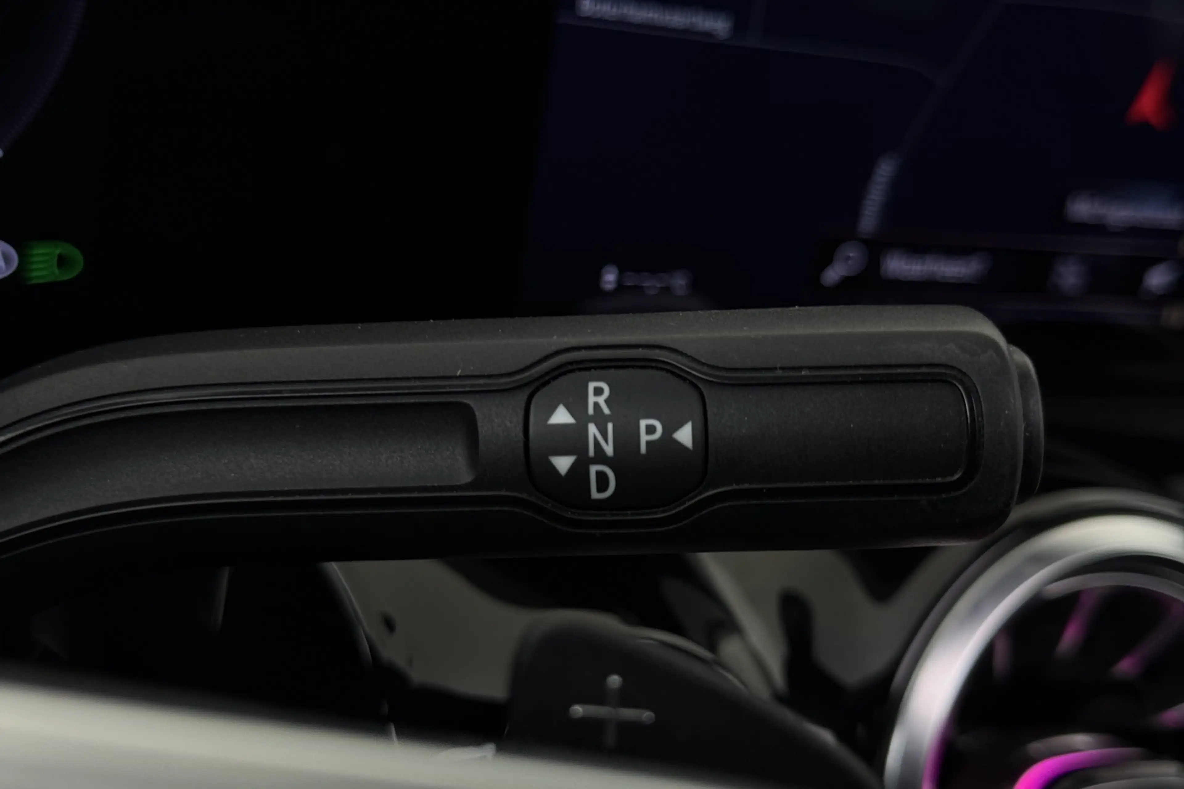 Mercedes-Benz GLA 180 BUSINESS SOLUTION dA 8G-DCT + GPS + LEDER + CAMERA — photo 12