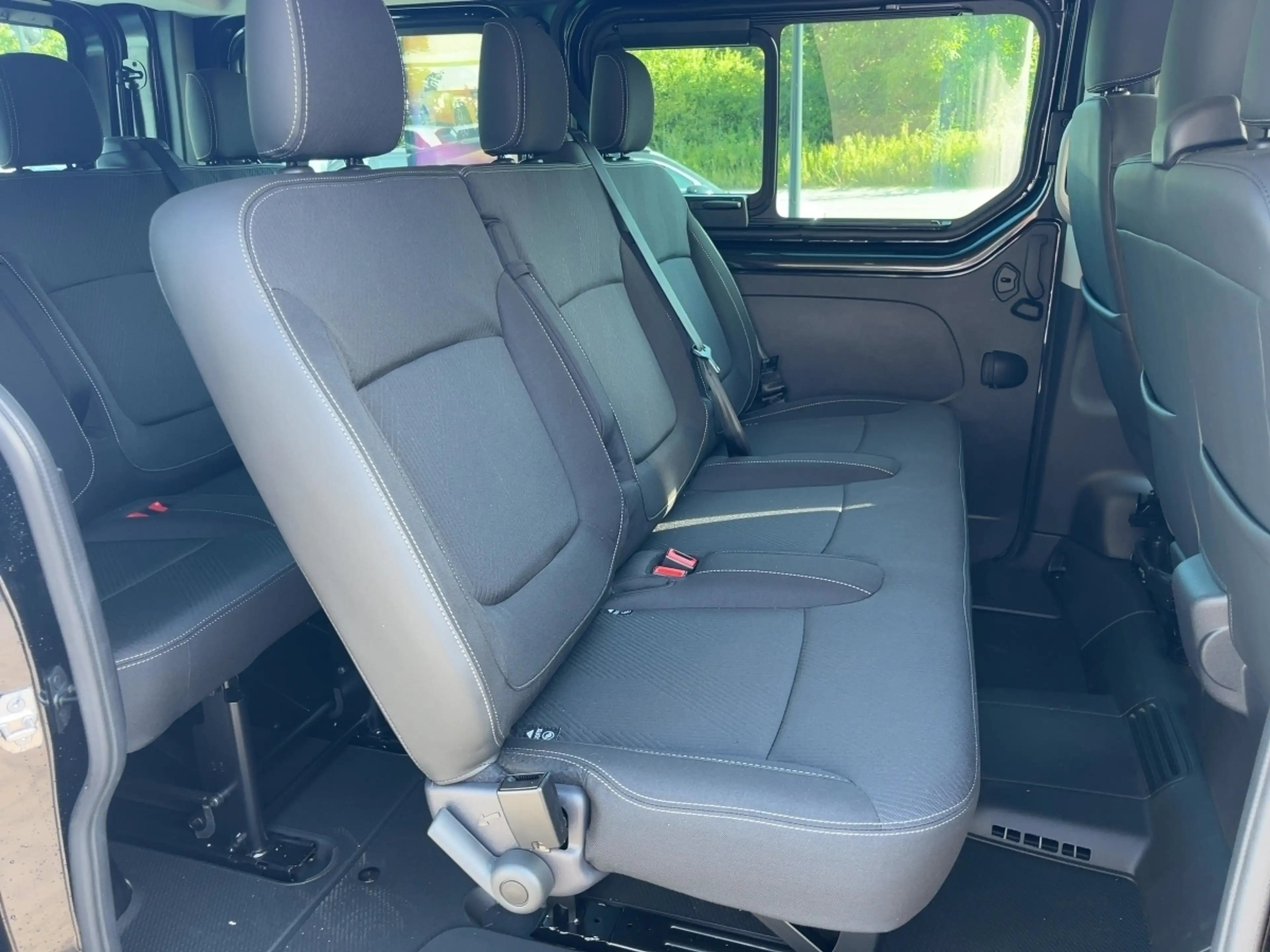 Nissan Primastar Kombi L1H1 2,8t dCi170 Tekna Auto. — photo 11