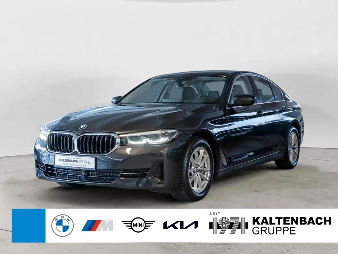 BMW 540 i FACEL. LED W-LAN NAVI KAMERA SHZ PDC Grau - 1