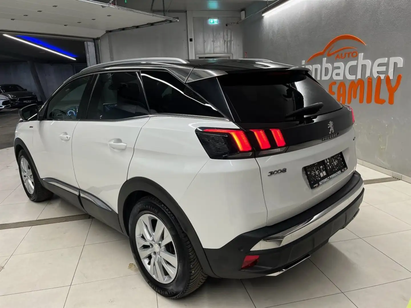Peugeot 3008 GT-Line BHDI130 EAT8 Weiß - 2