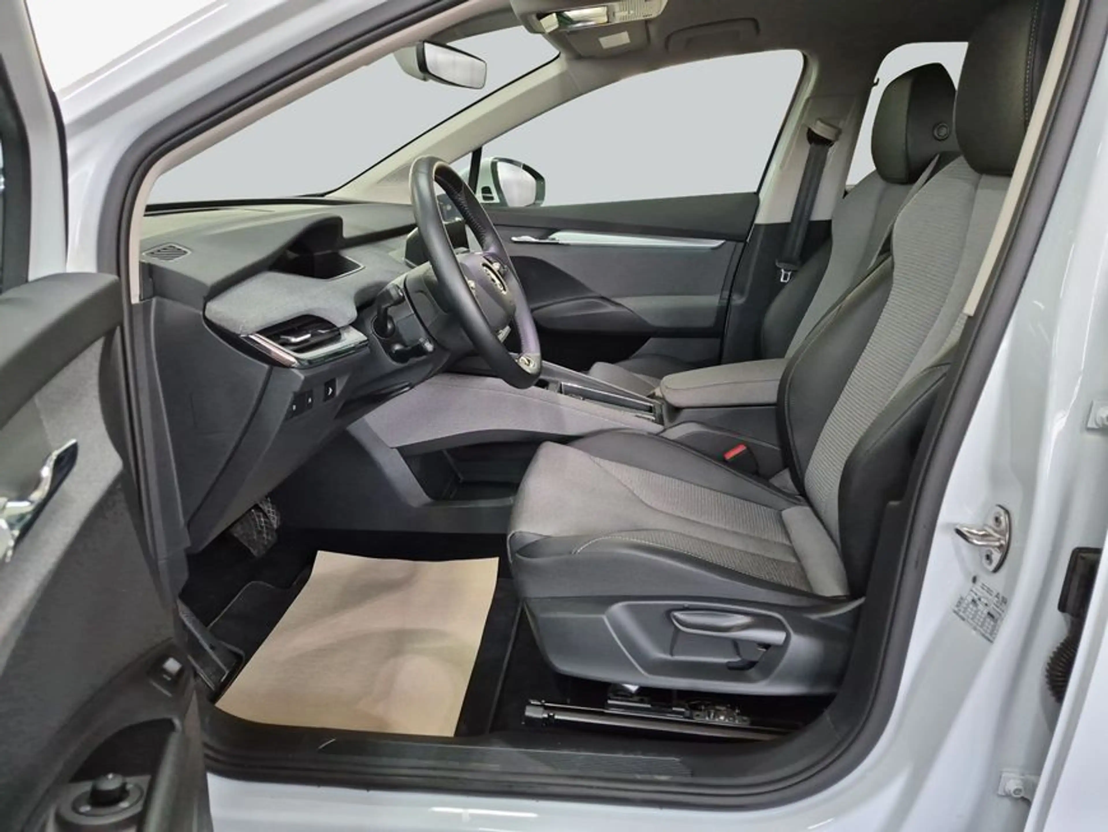 Skoda Enyaq iV 60 — photo 10