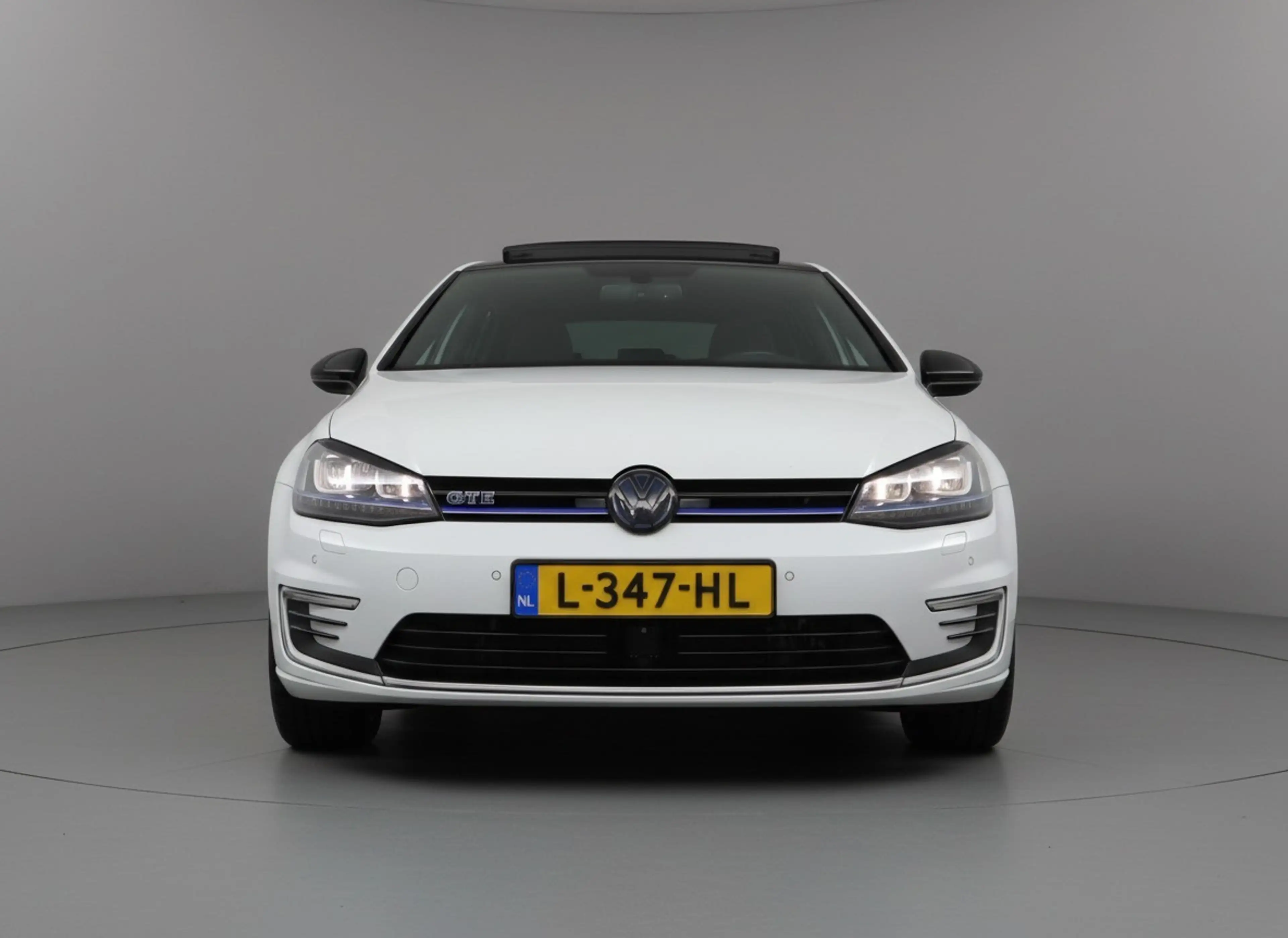 Volkswagen Golf GTE 1.4 TSI 7.5 Executive Plus - SOH 91% | Panorama | — photo 5