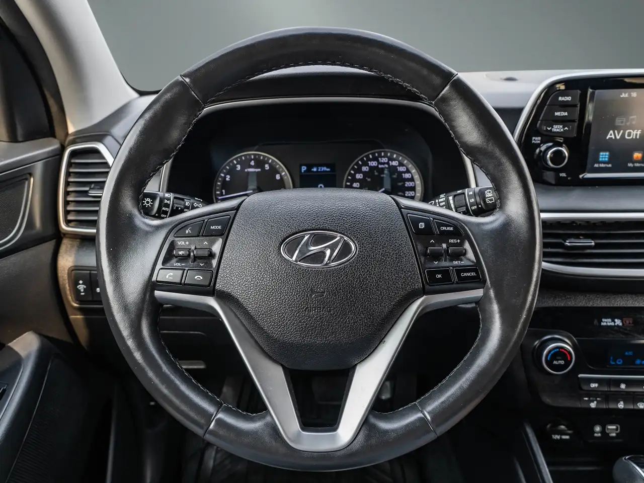Hyundai TUCSON photo Hyundai TUCSON
